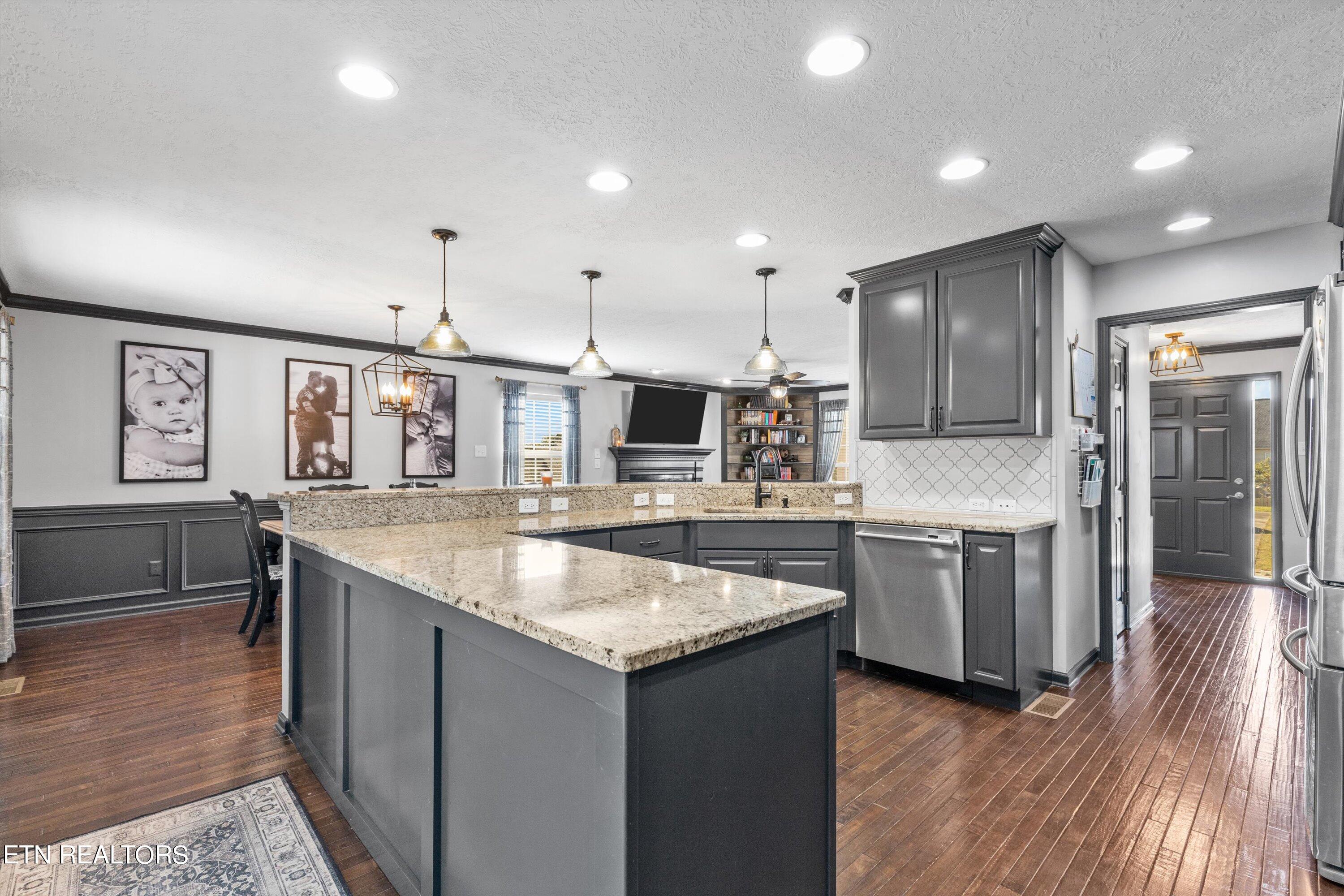 11456 Woodcliff Drive