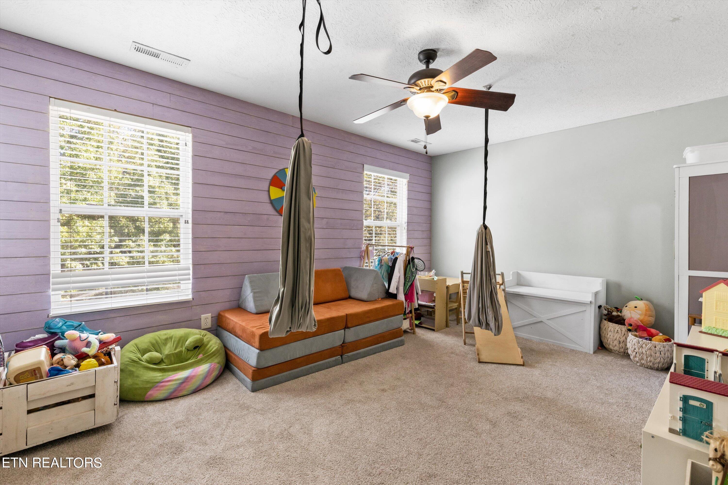 11456 Woodcliff Drive