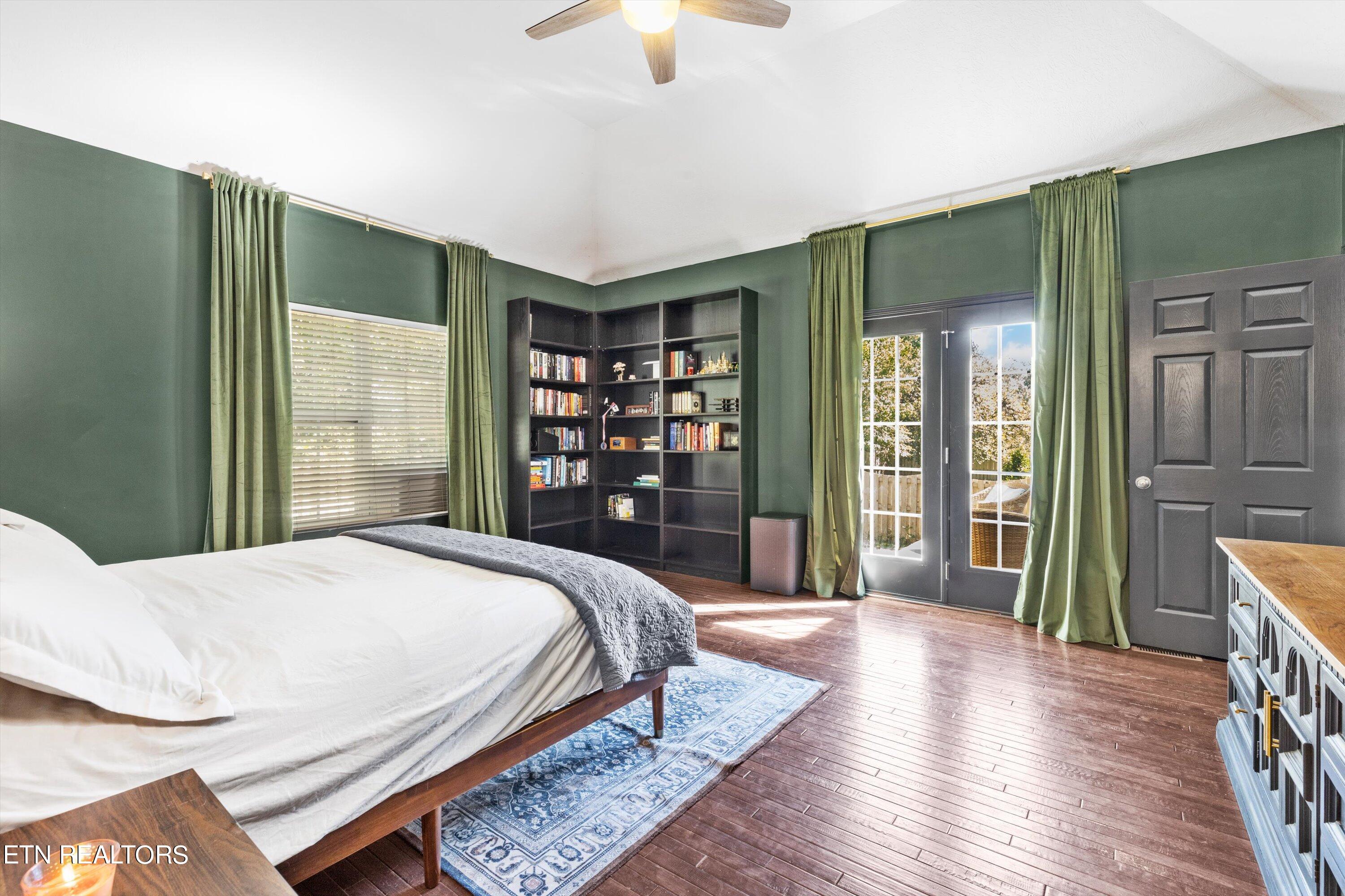 11456 Woodcliff Drive