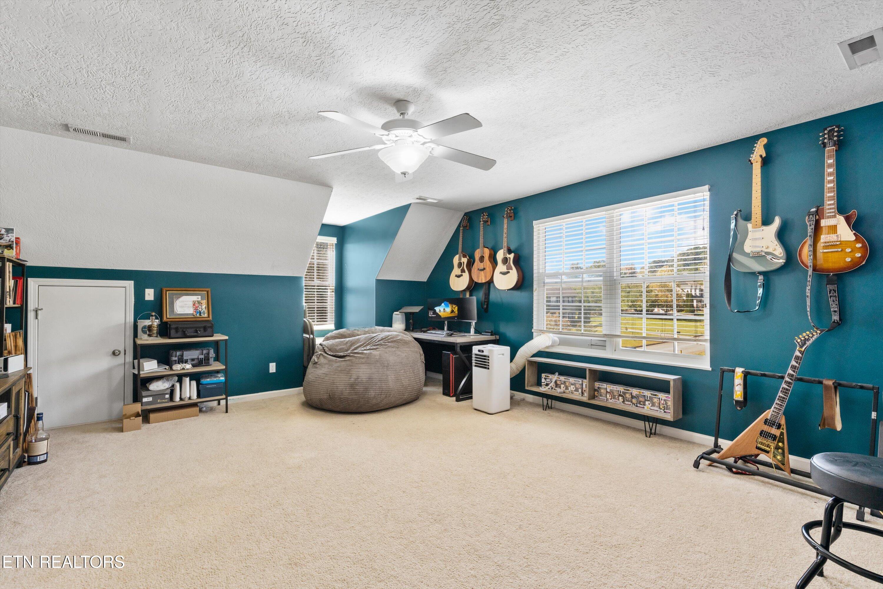 11456 Woodcliff Drive