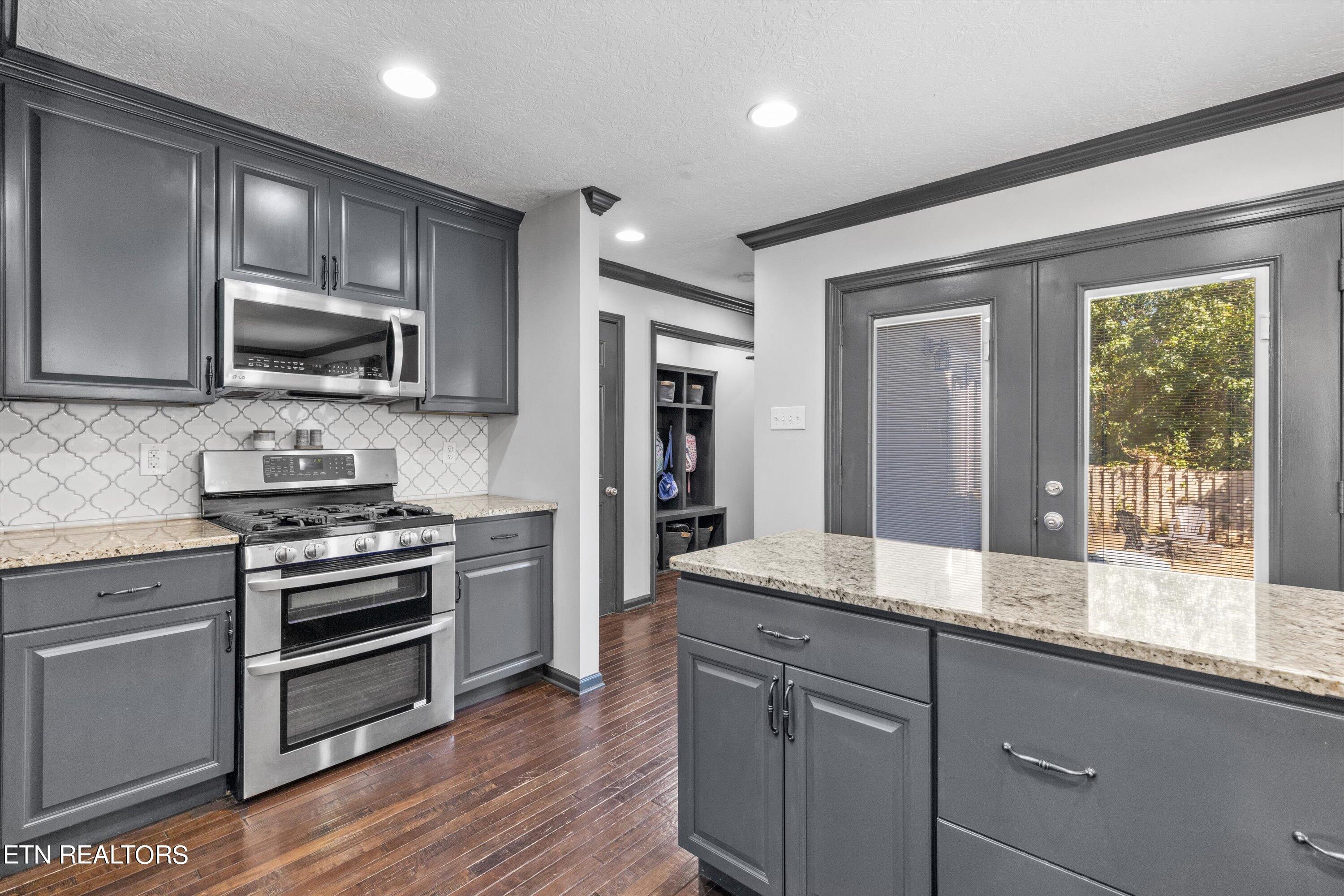 11456 Woodcliff Drive