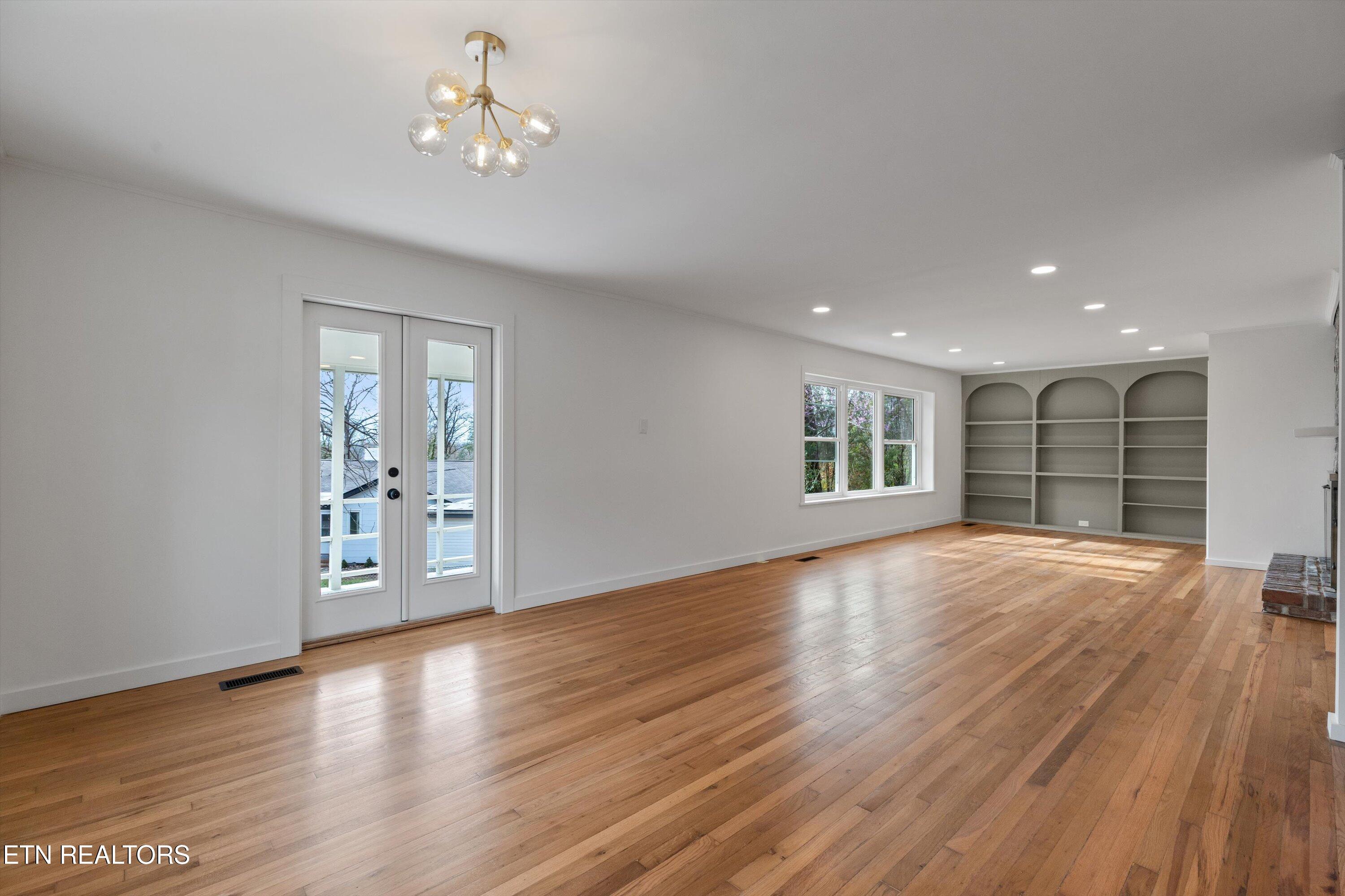 103 Plymouth Circle