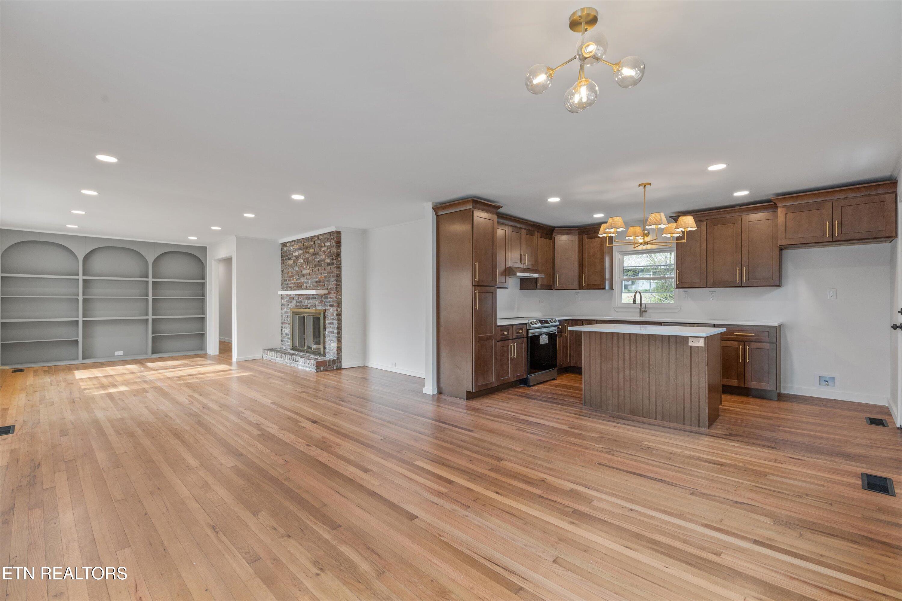 103 Plymouth Circle