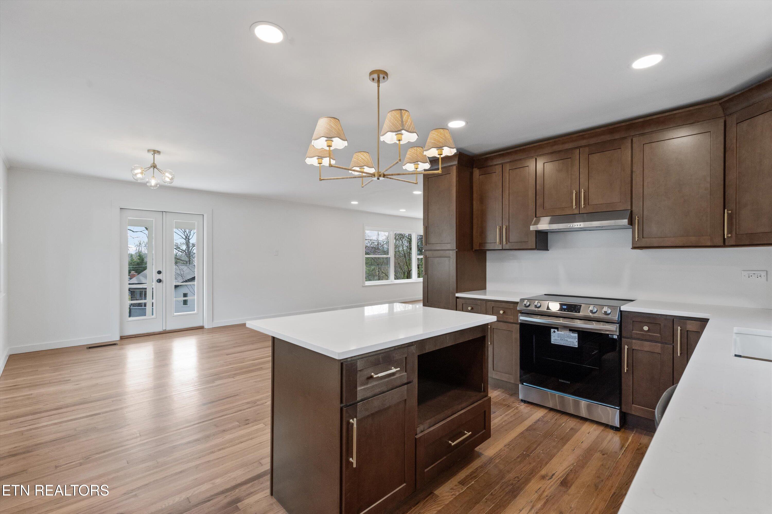 103 Plymouth Circle