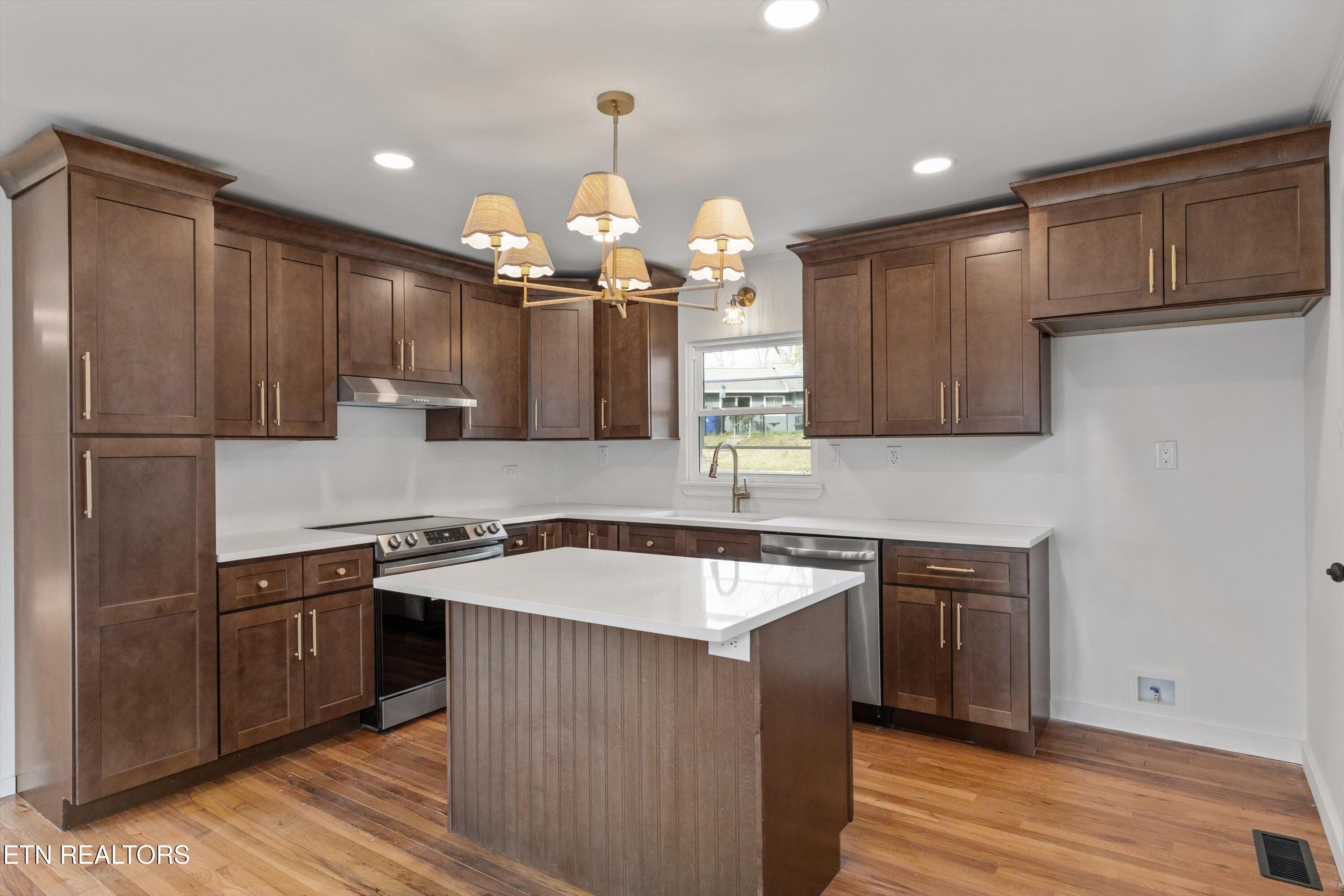 103 Plymouth Circle