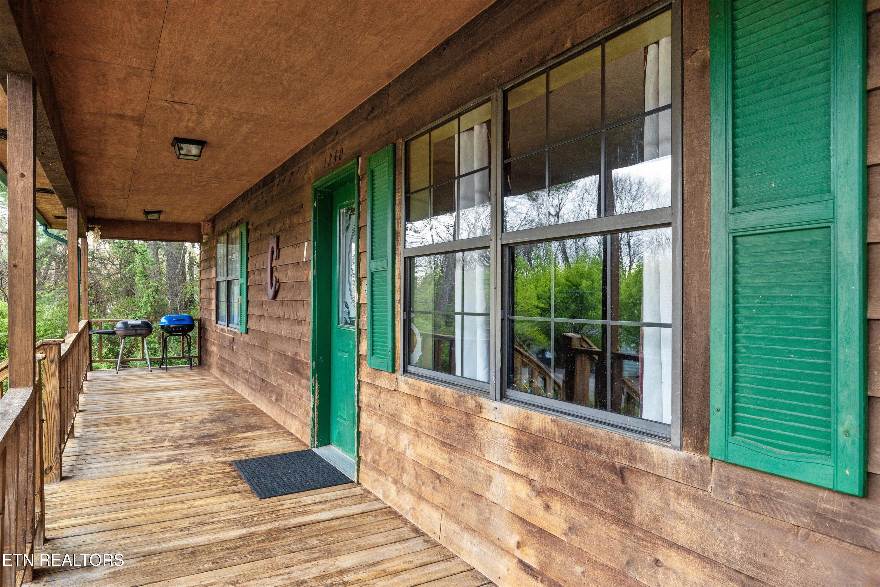 1240 Lincoln Drive
