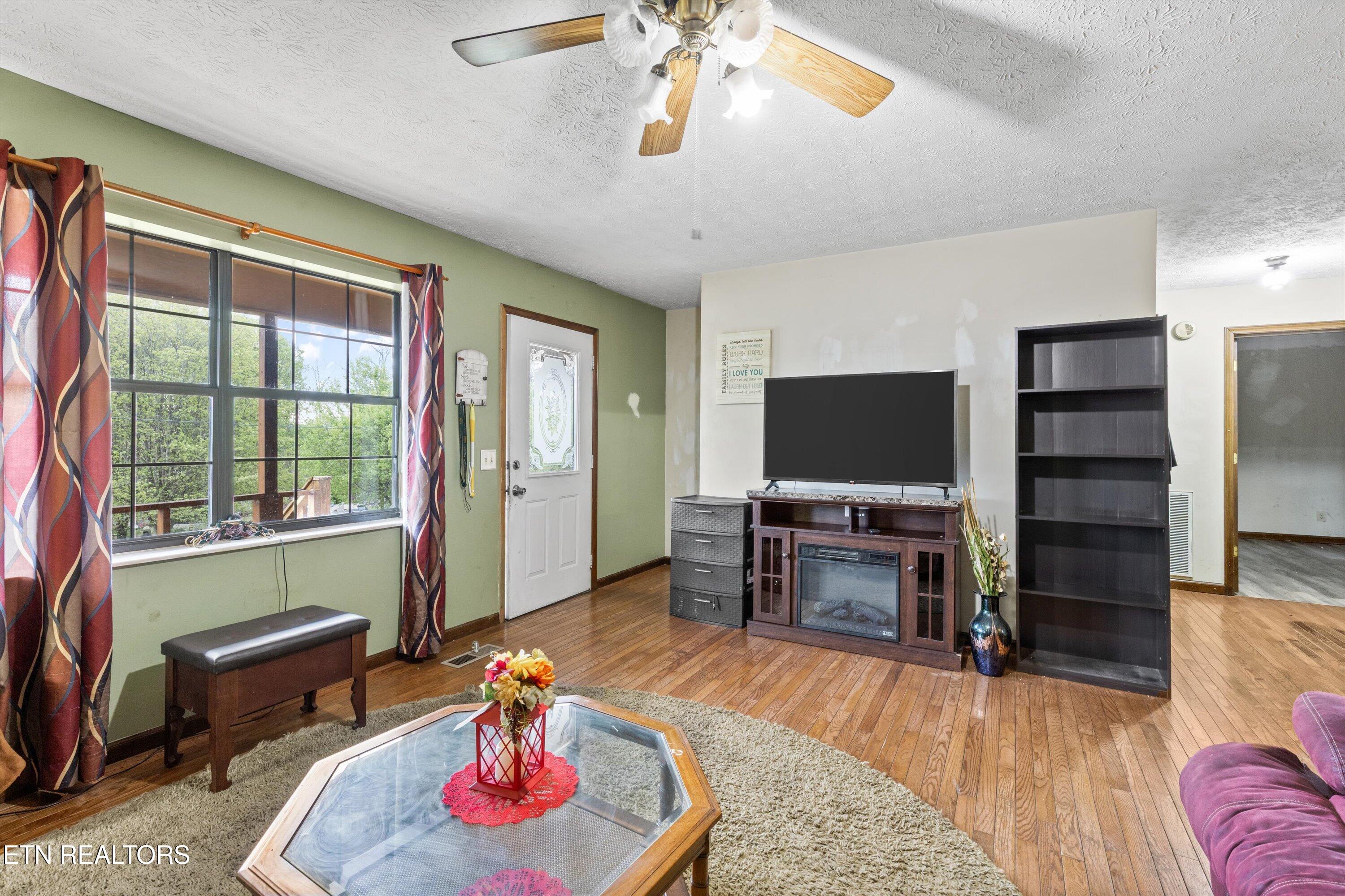 1240 Lincoln Drive