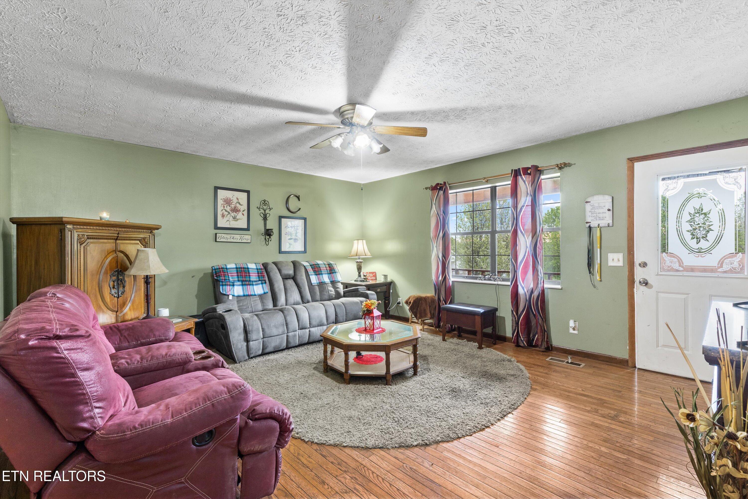 1240 Lincoln Drive