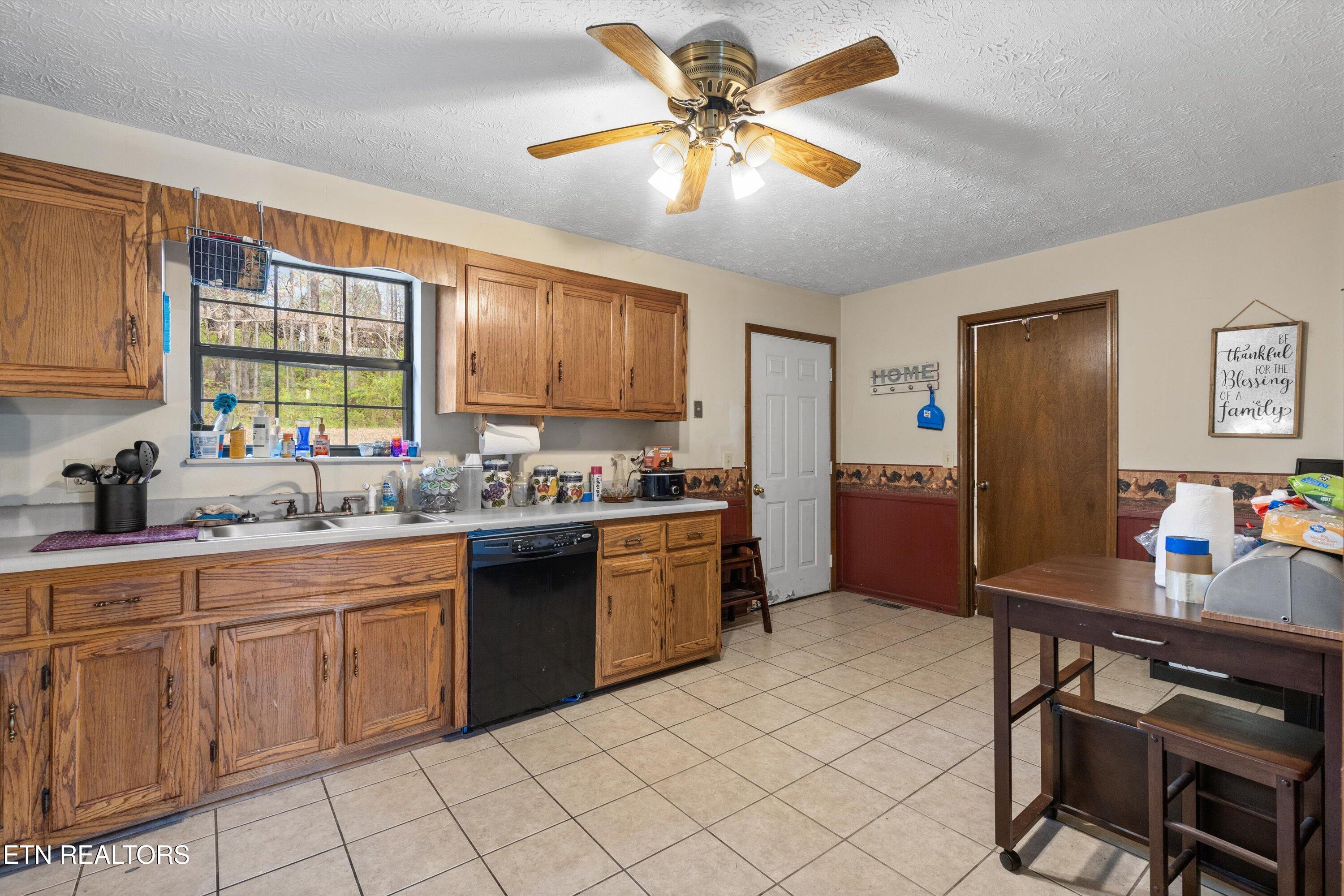 1240 Lincoln Drive