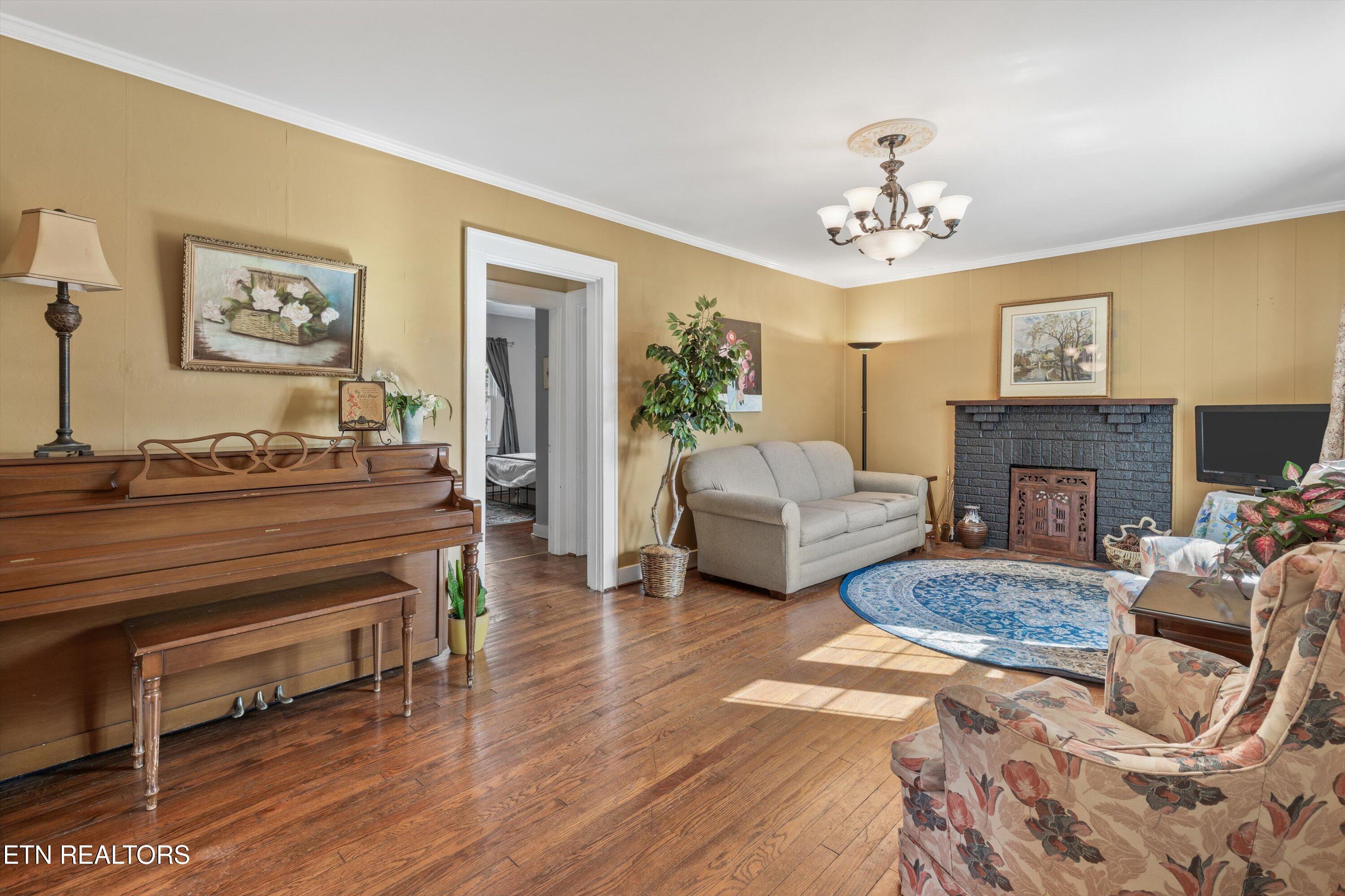 2211 Tecoma Drive