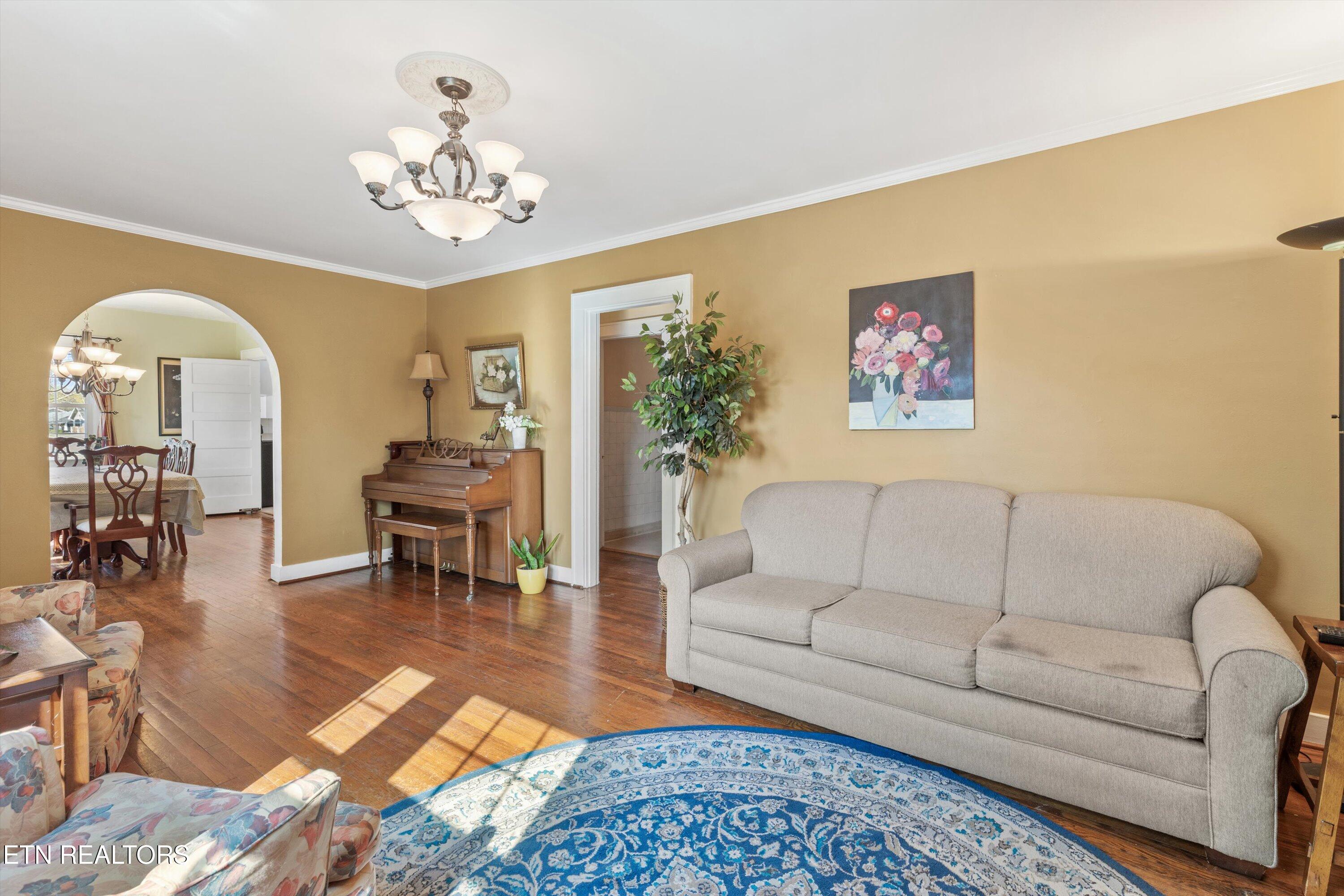 2211 Tecoma Drive