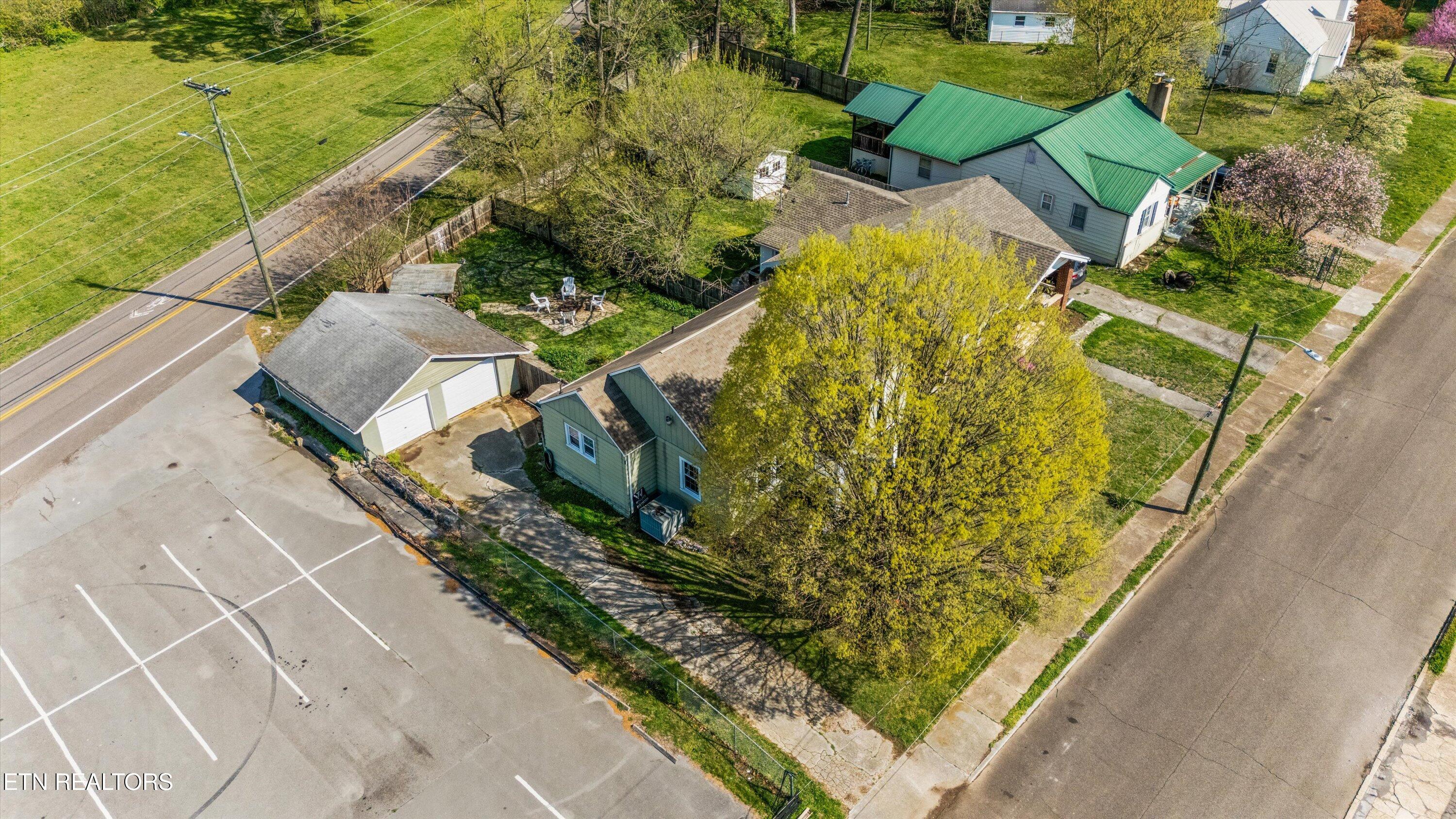 2211 Tecoma Drive