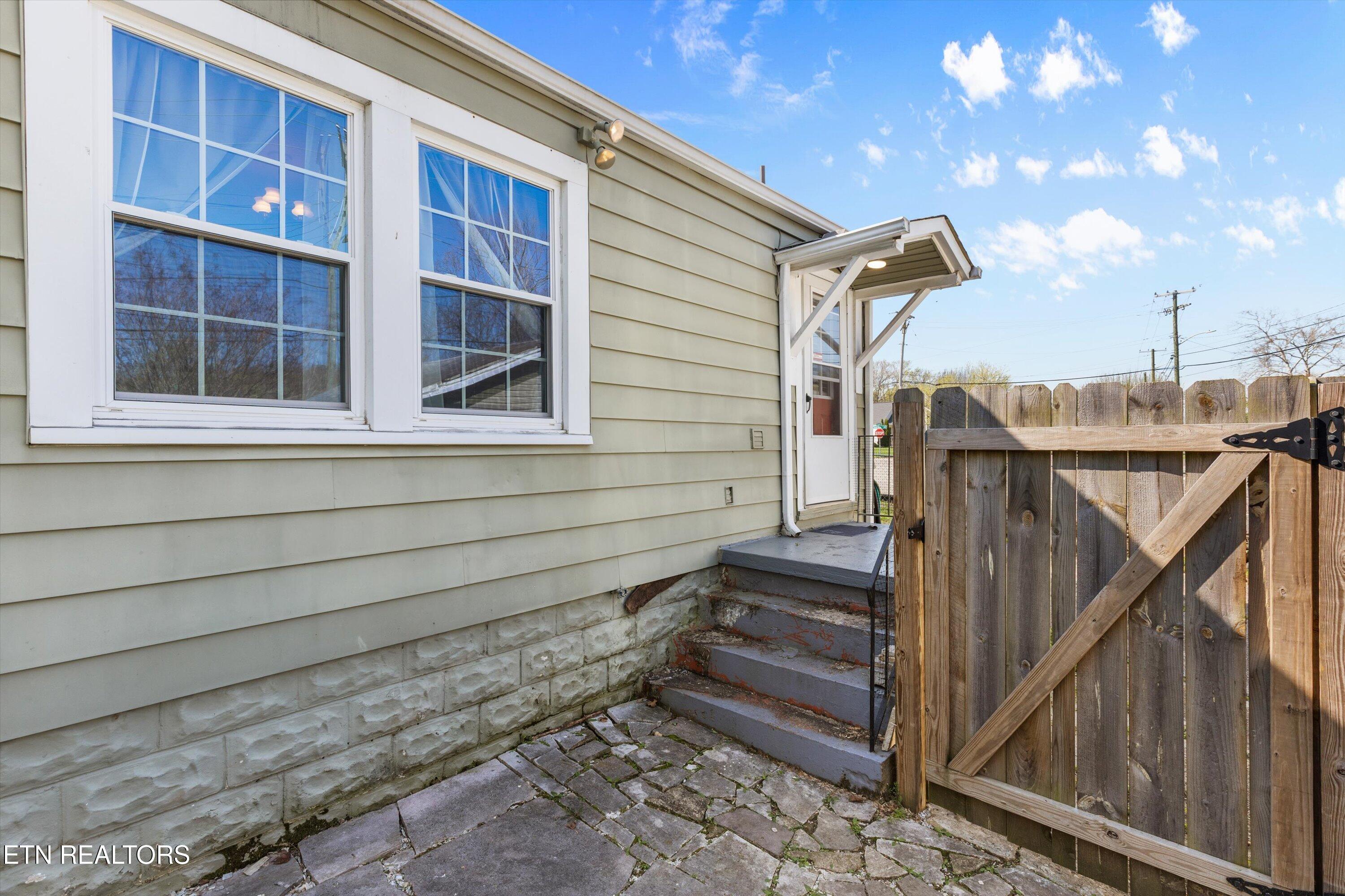 2211 Tecoma Drive