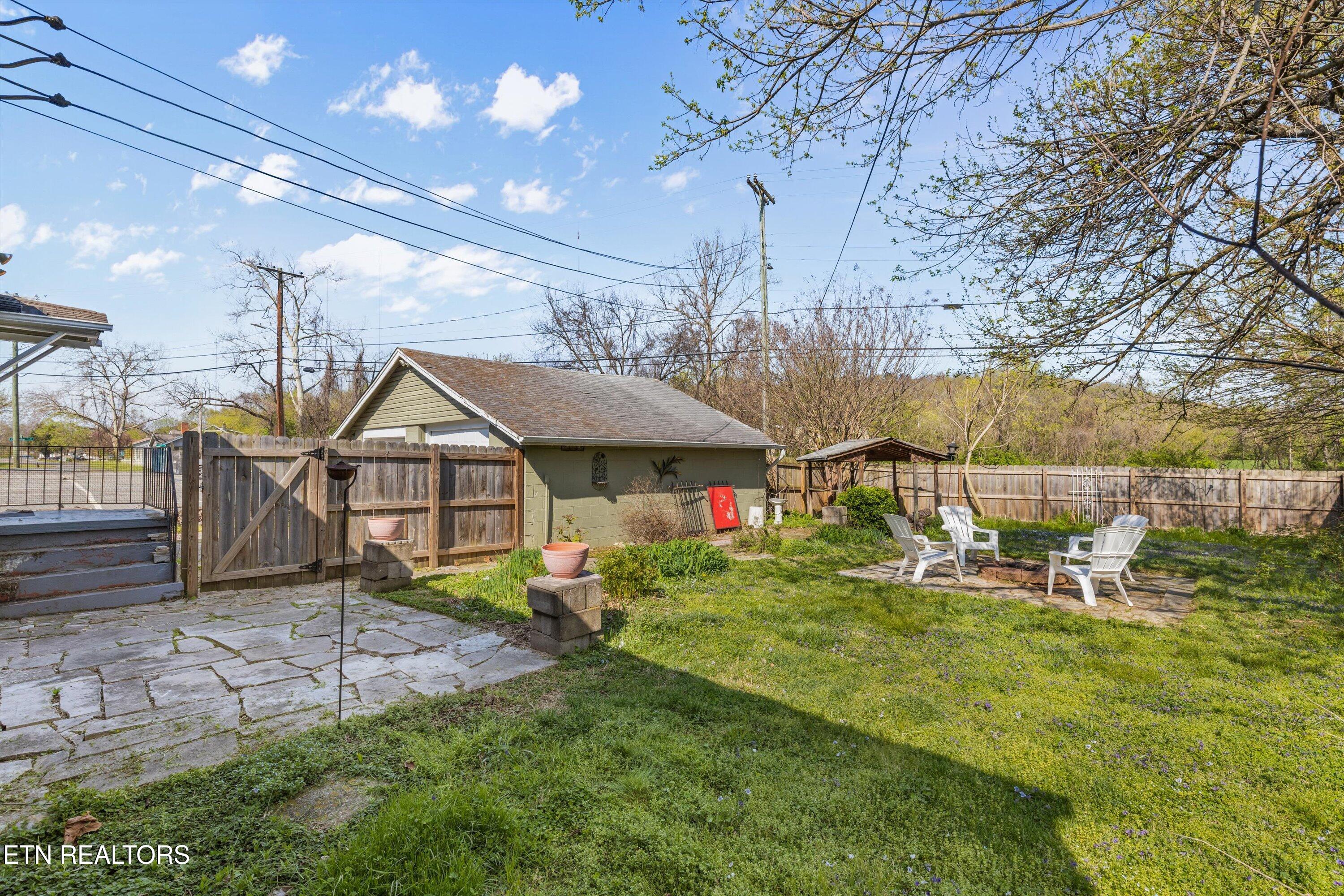 2211 Tecoma Drive