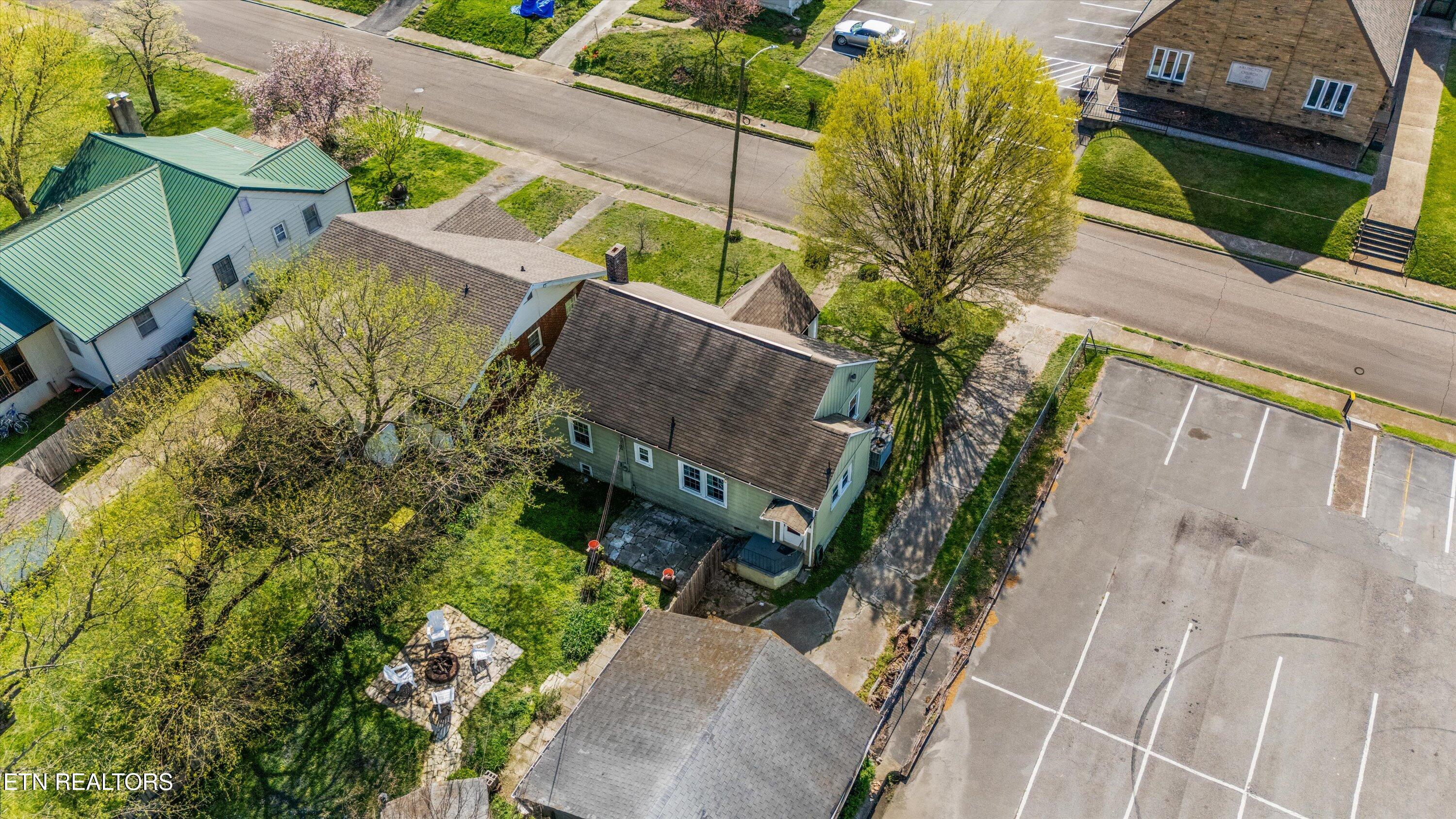2211 Tecoma Drive