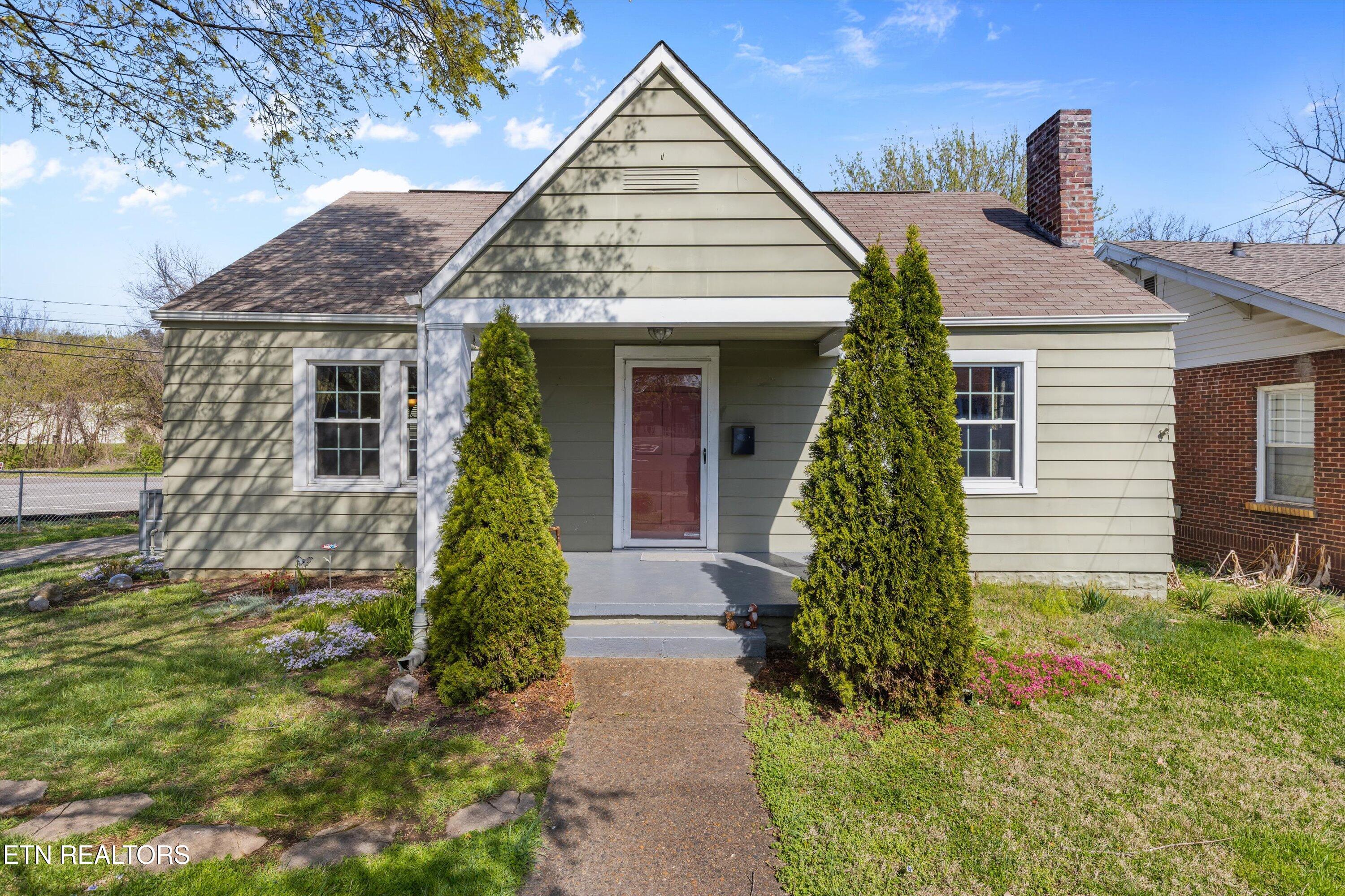 2211 Tecoma Drive