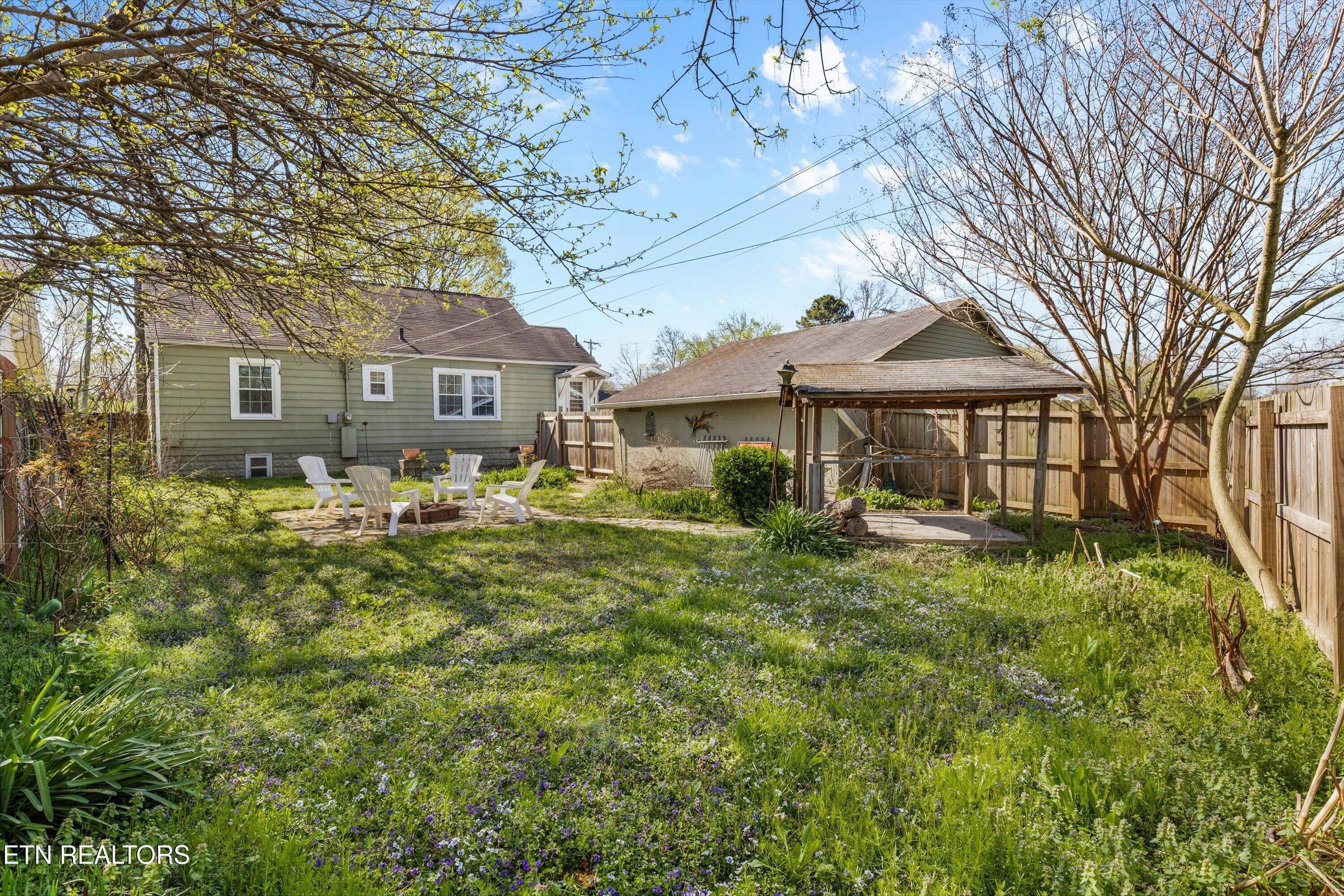 2211 Tecoma Drive