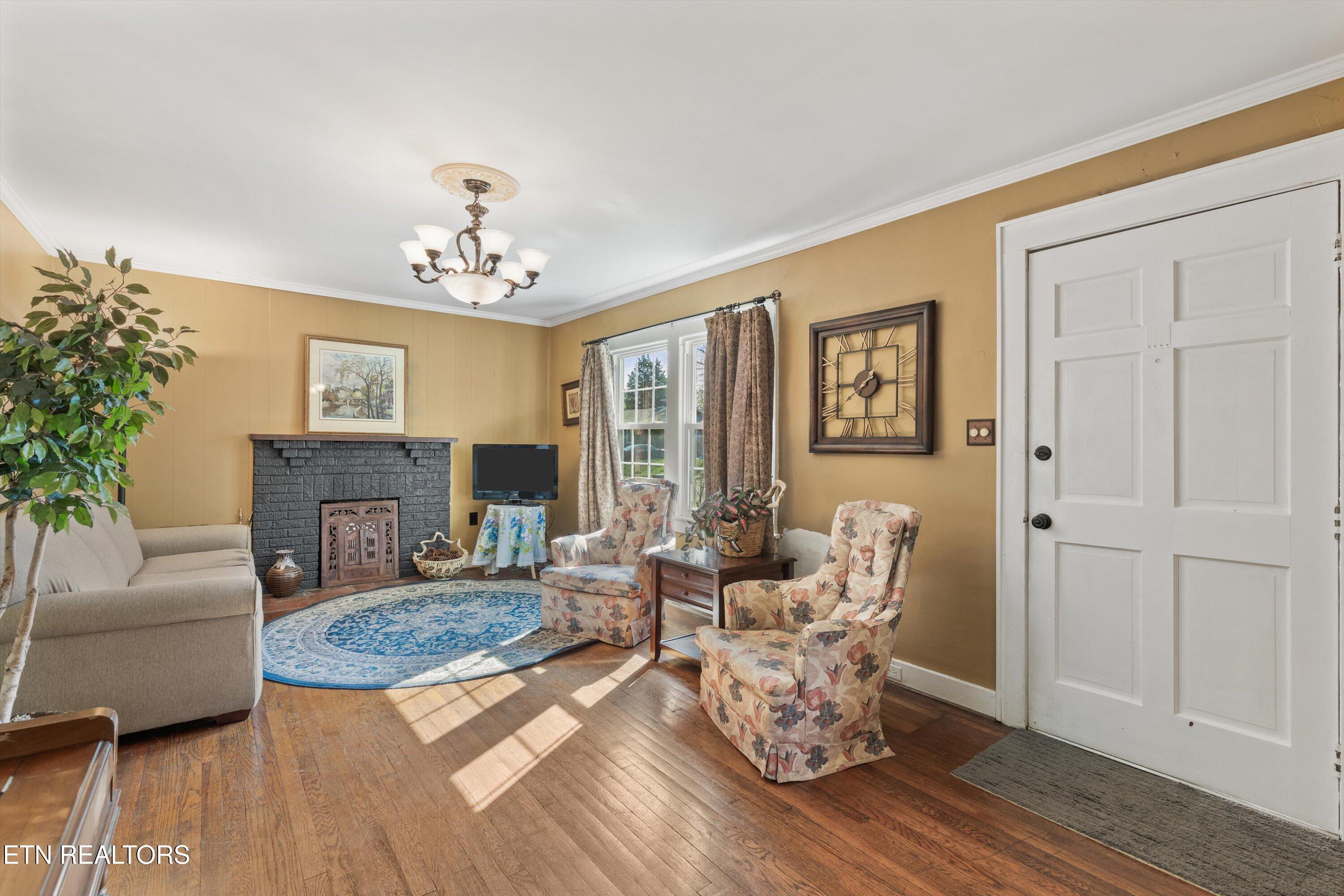 2211 Tecoma Drive