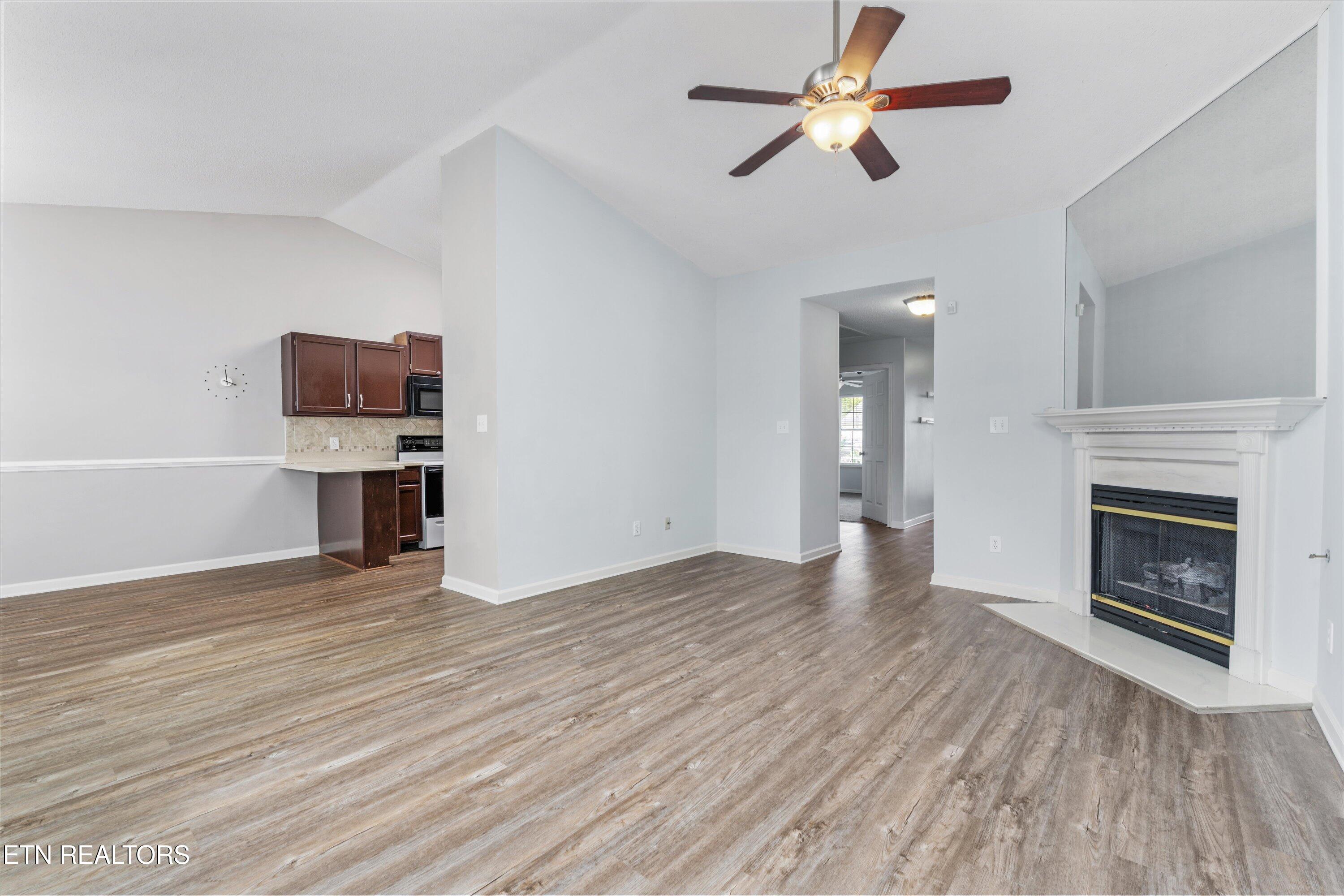 8509 Wisteria Way