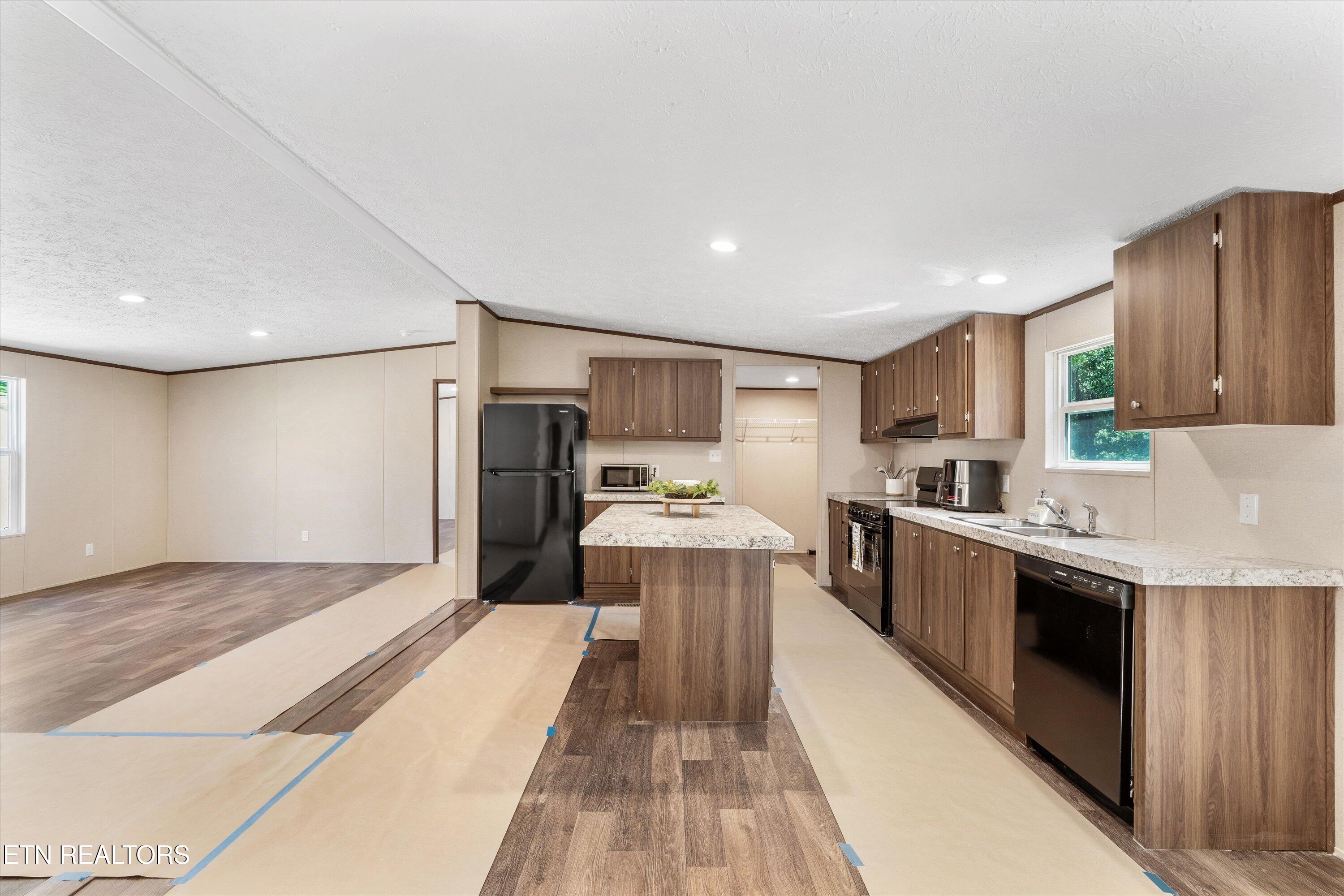 104 N Patton Ave