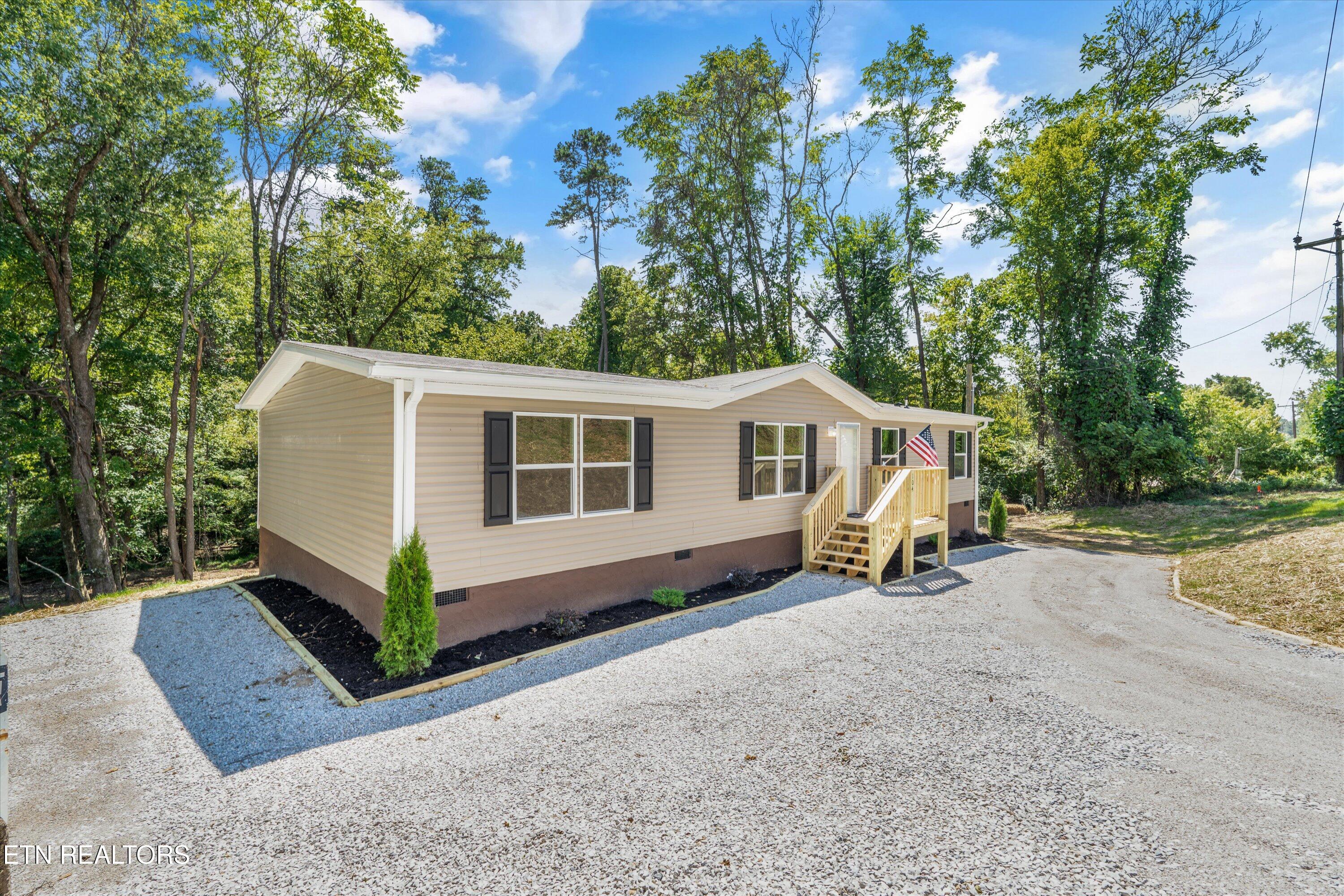 104 N Patton Ave