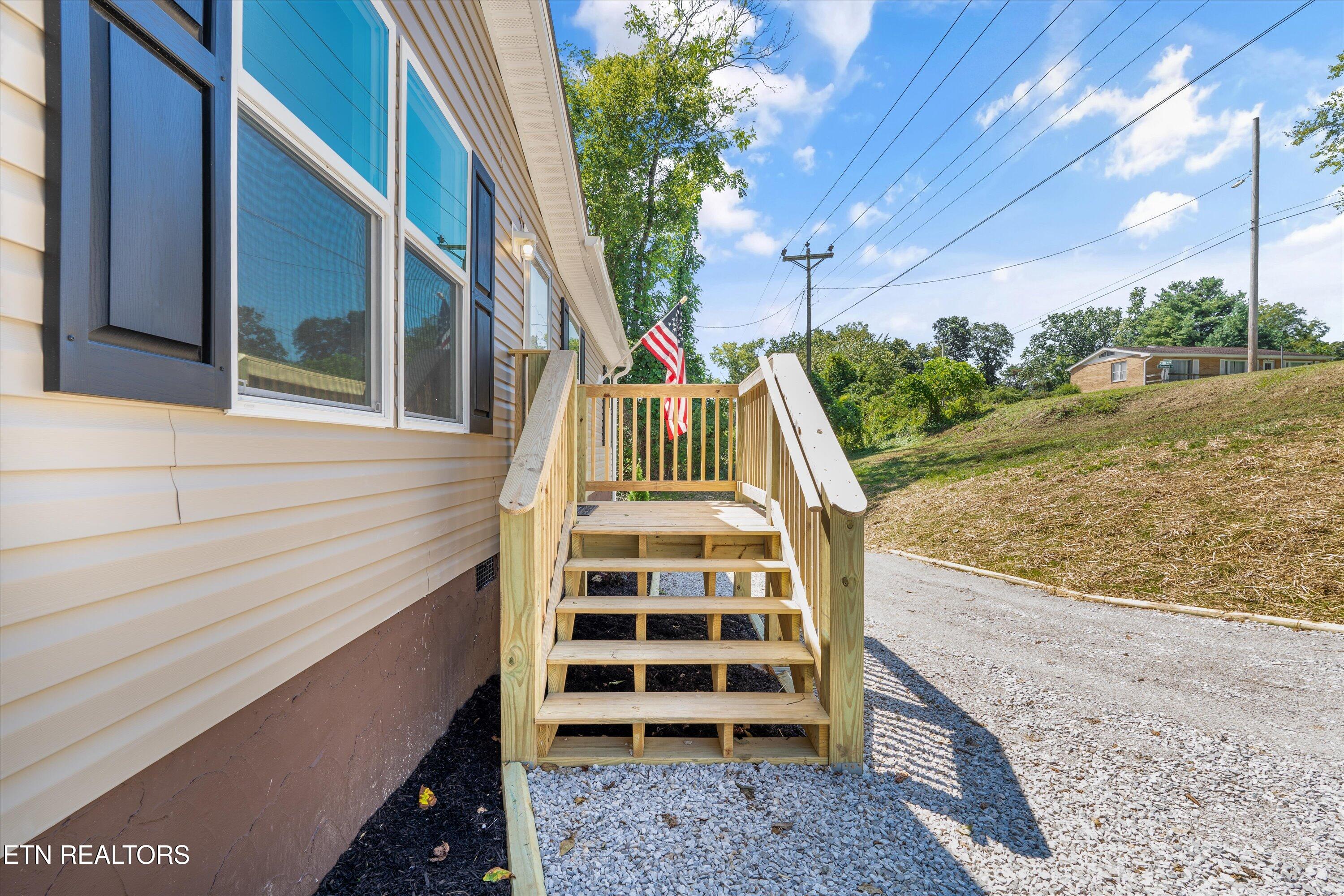 104 N Patton Ave