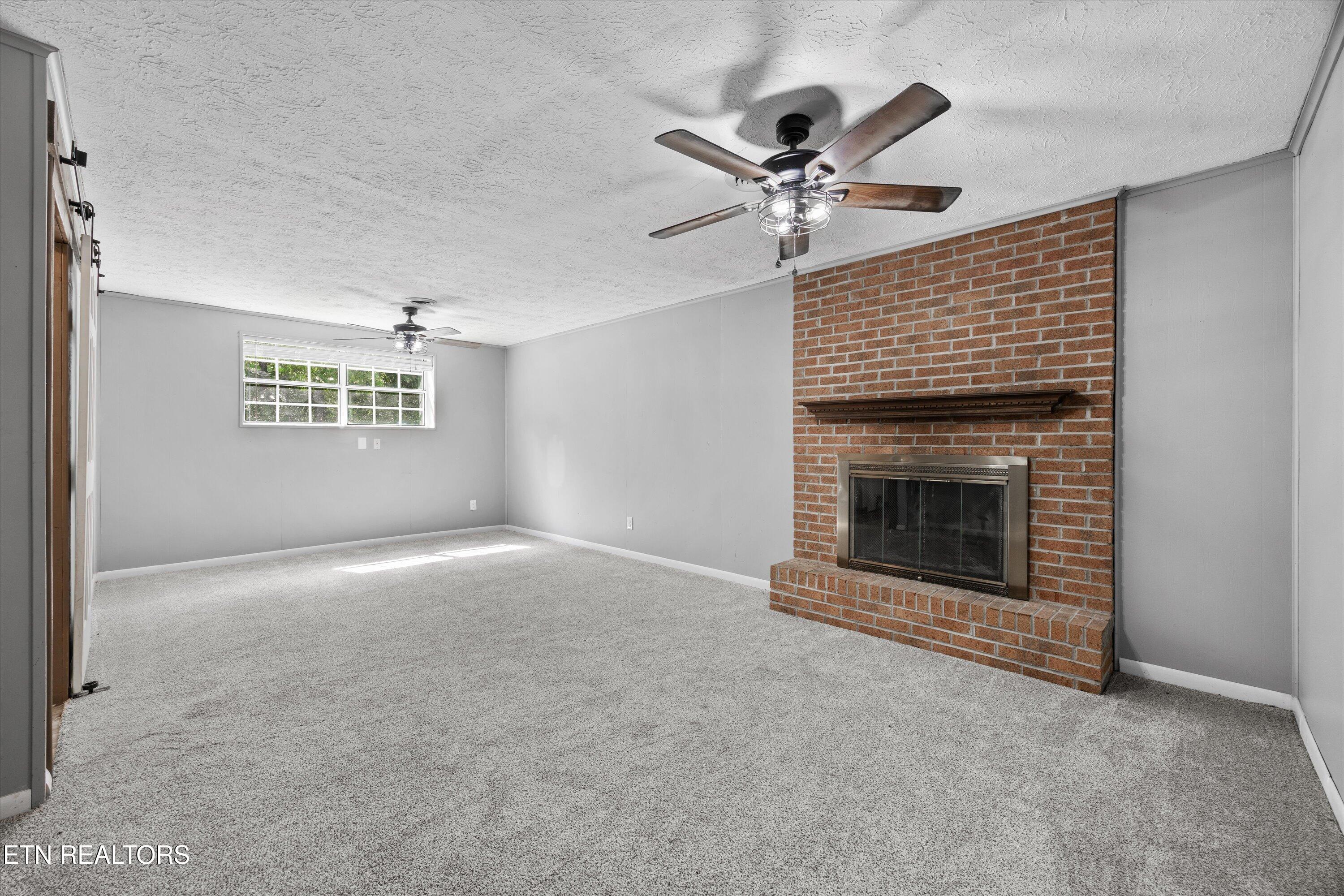 5013 Laurel Woods Drive