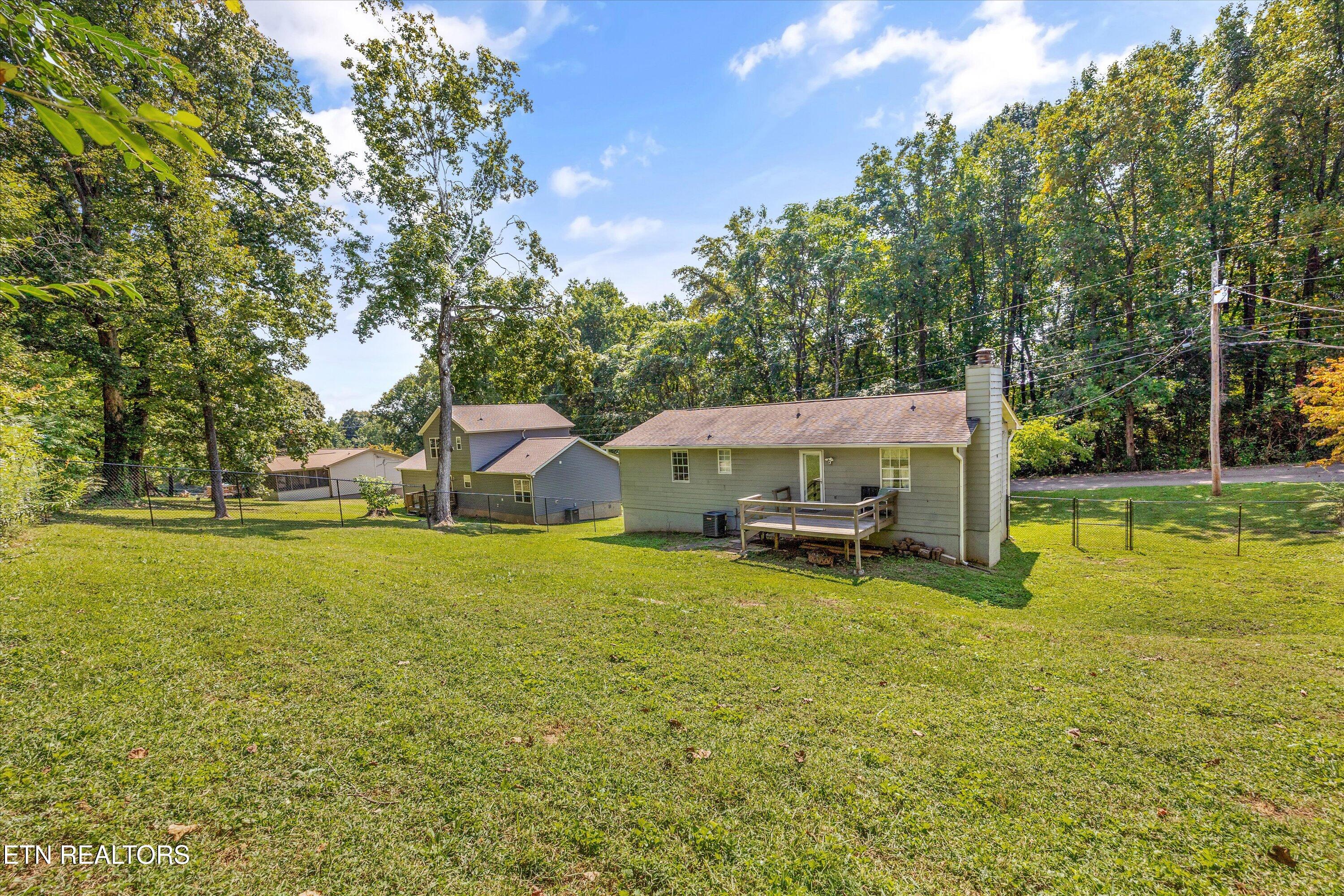5013 Laurel Woods Drive