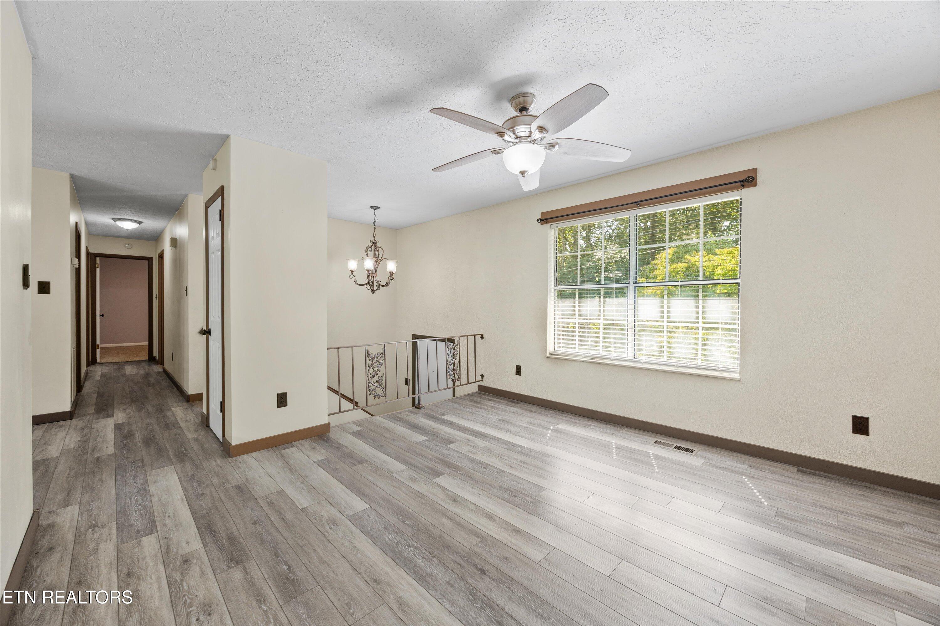 5013 Laurel Woods Drive