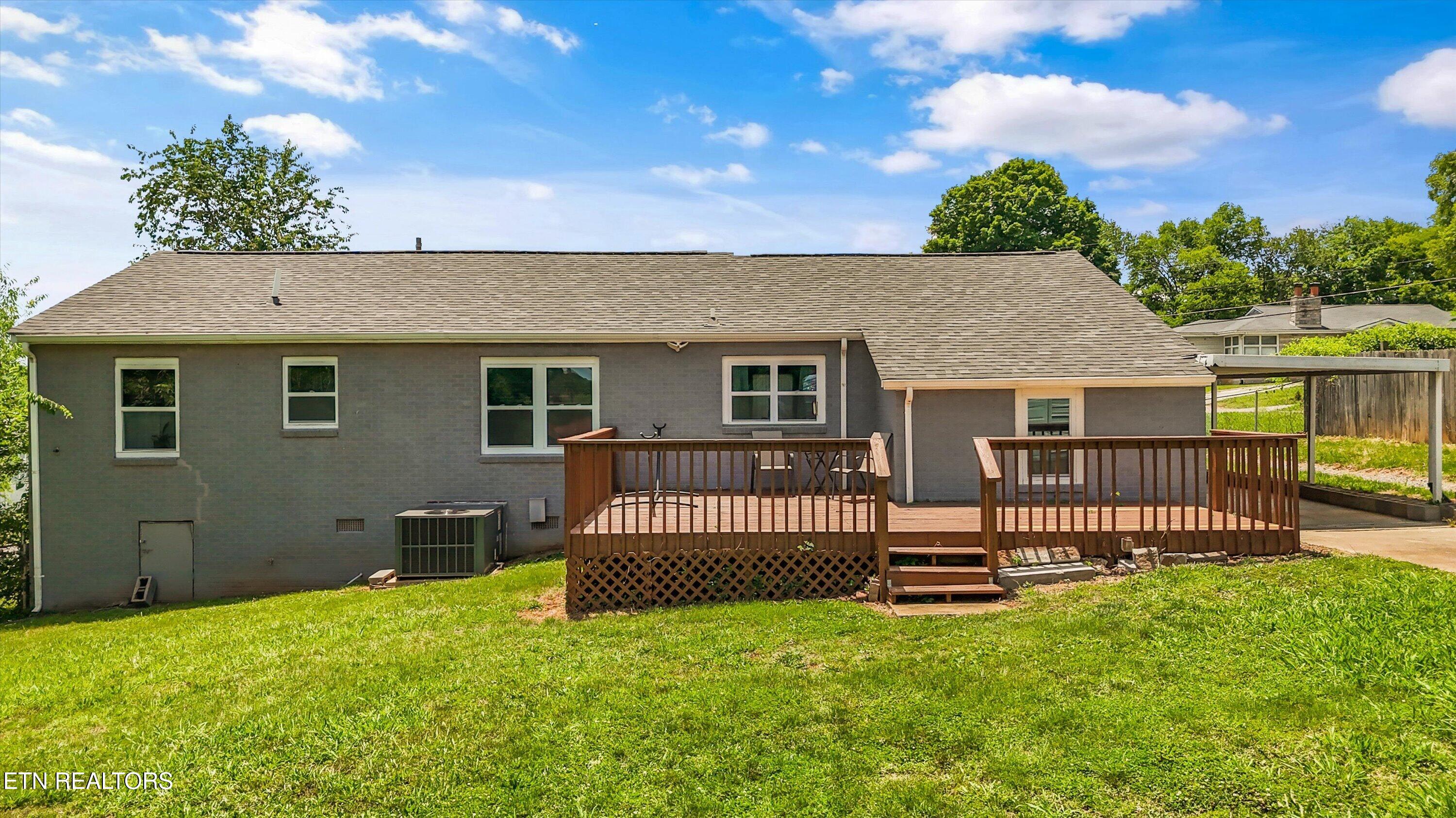 5604 Kentwood Rd