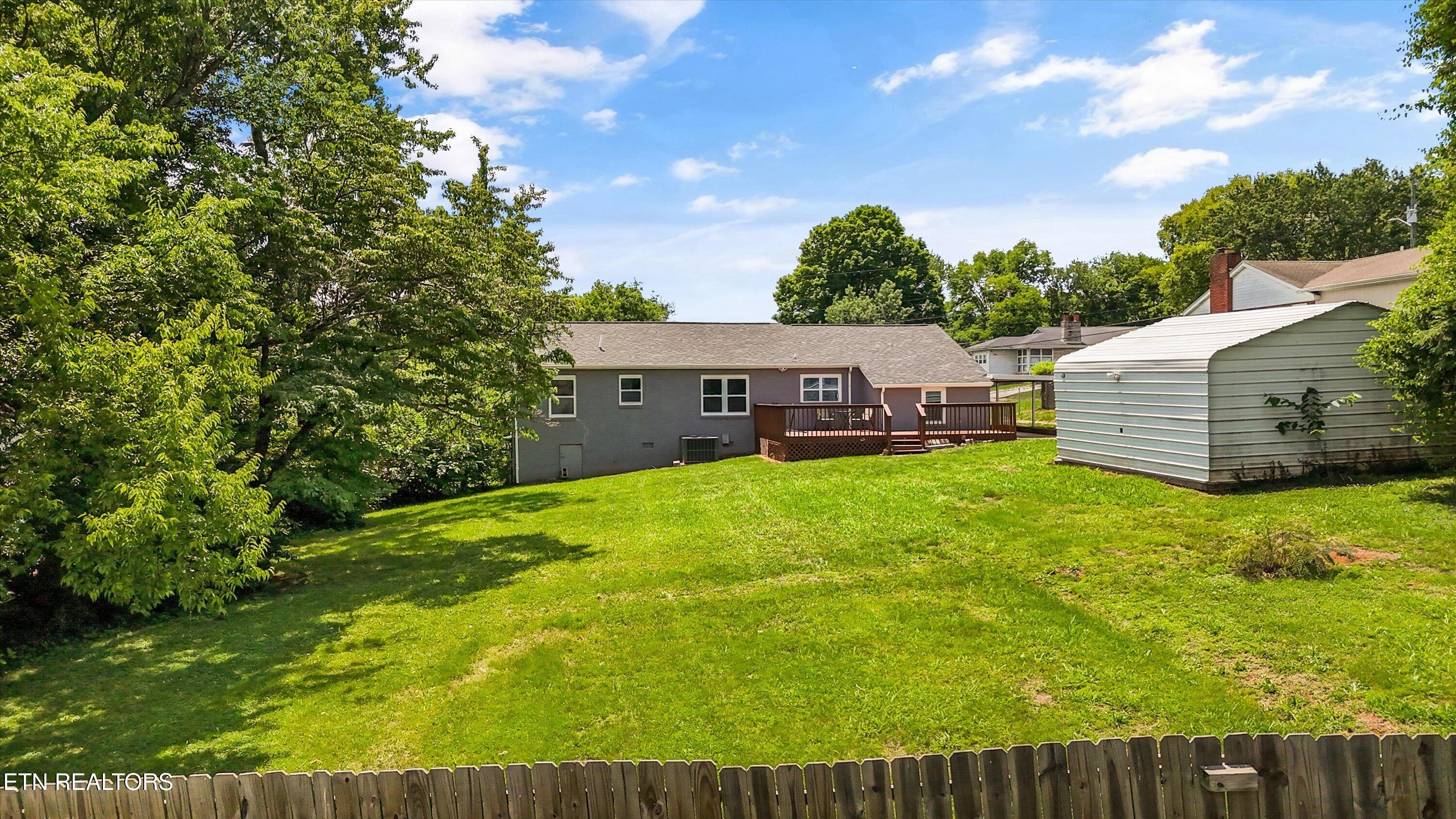 5604 Kentwood Rd