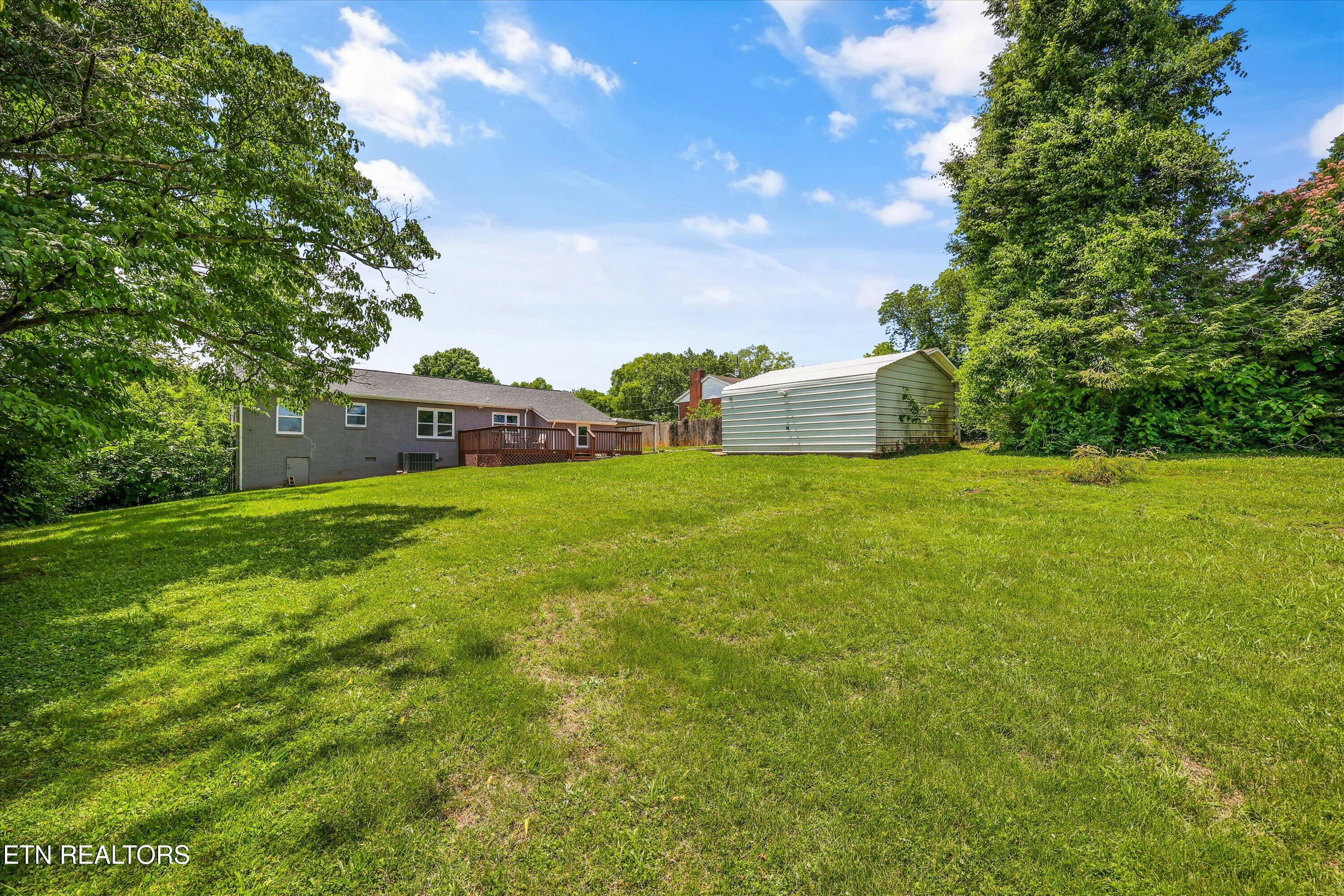 5604 Kentwood Rd