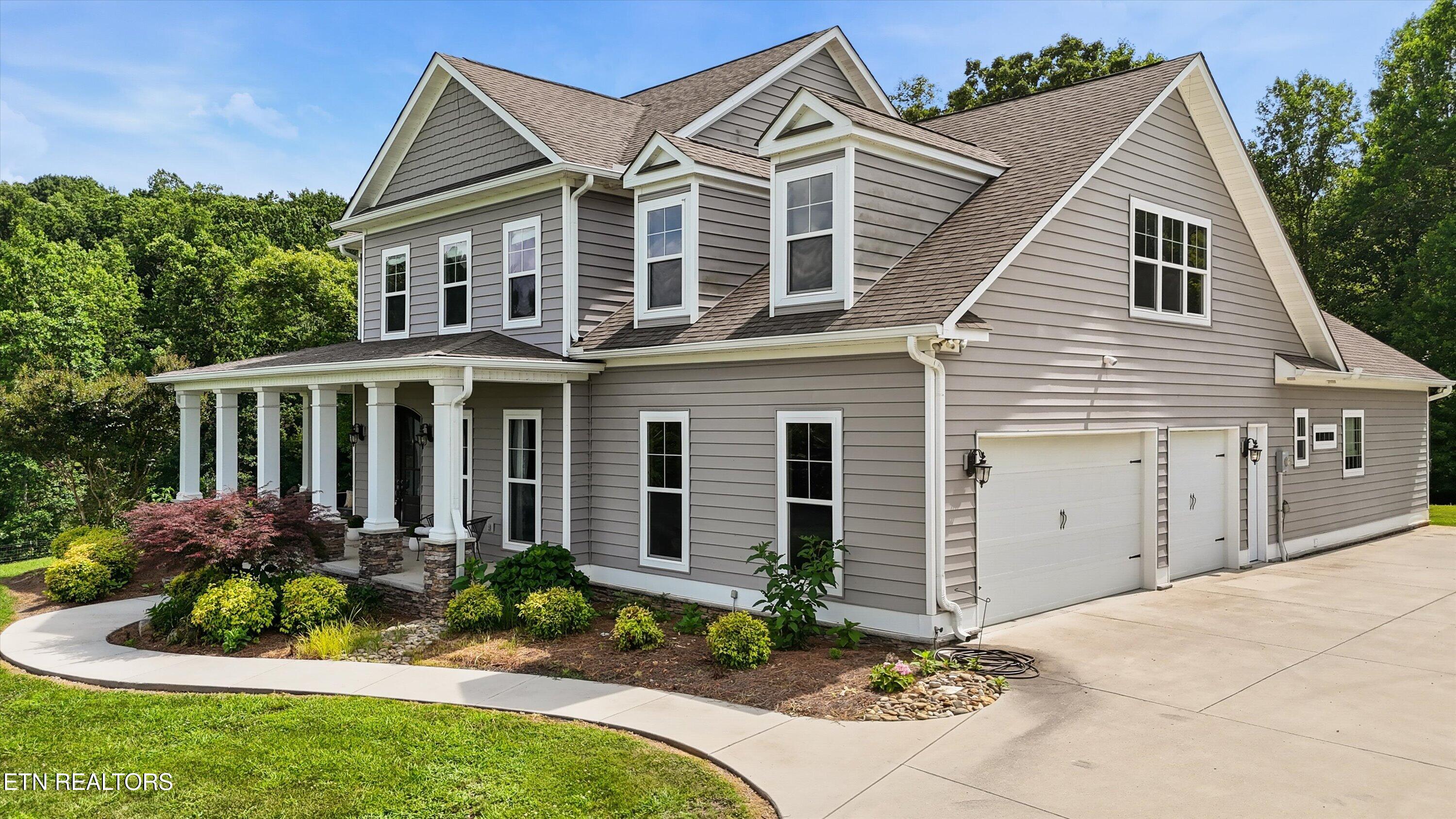 5137 White Wing Rd