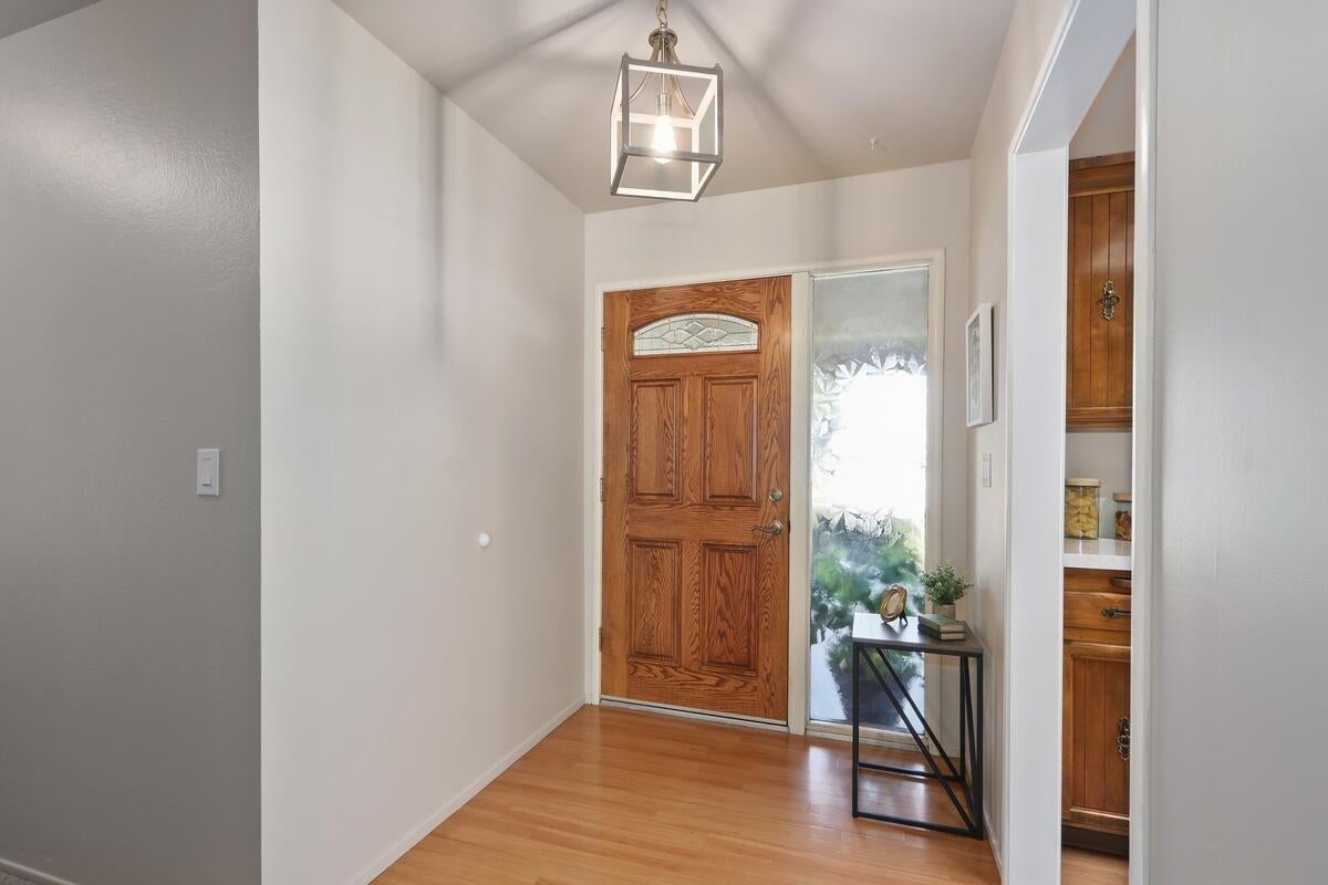 1578 Cedar Way