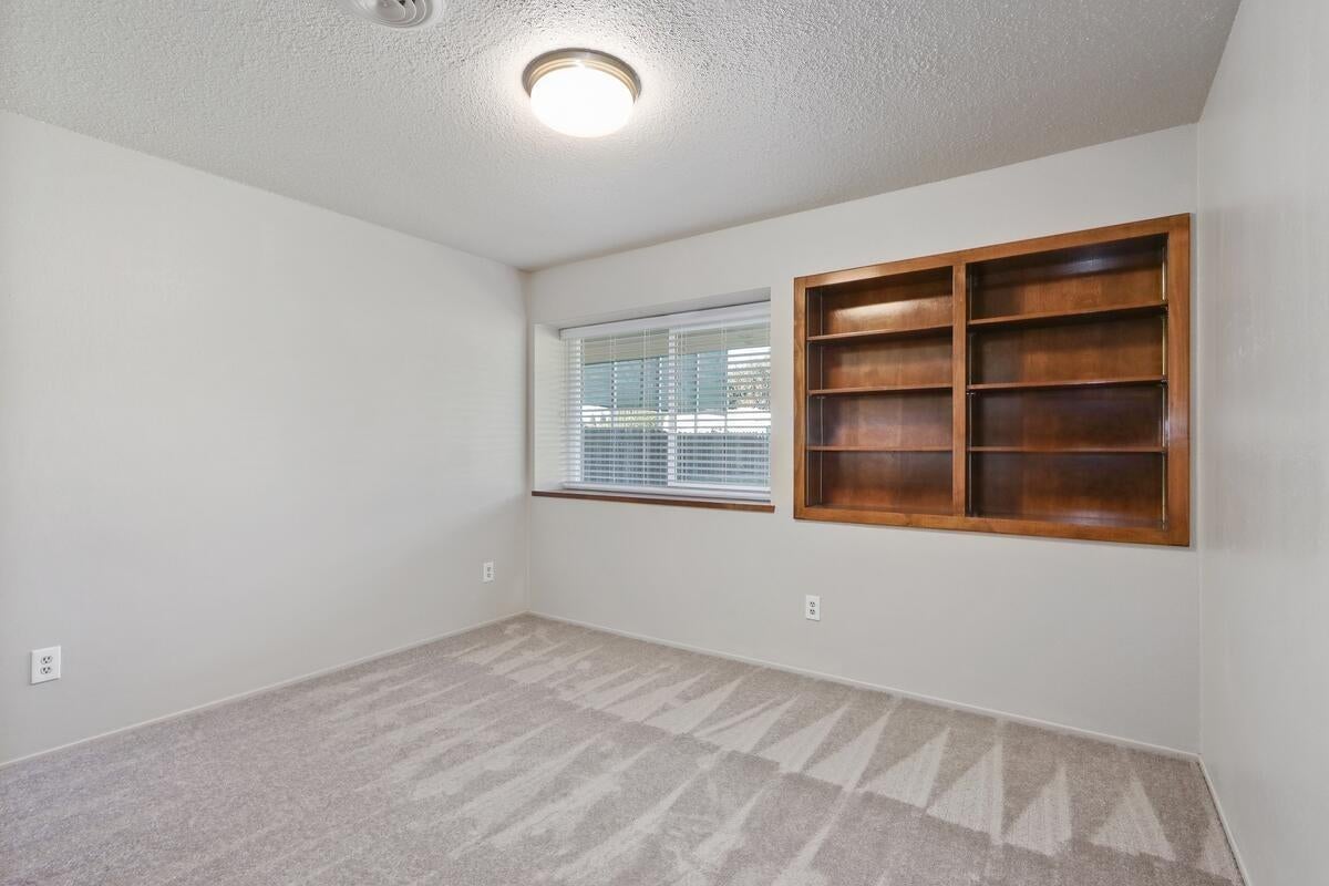 1578 Cedar Way