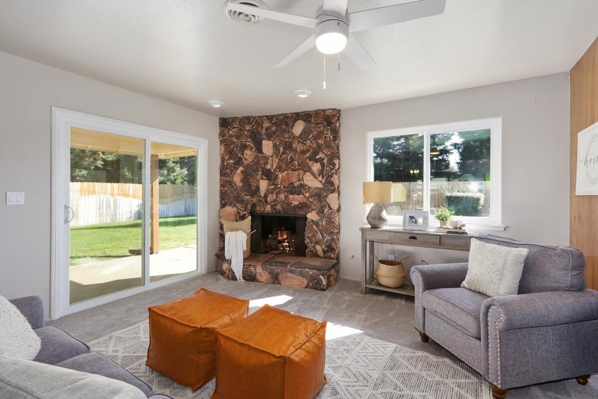 1578 Cedar Way