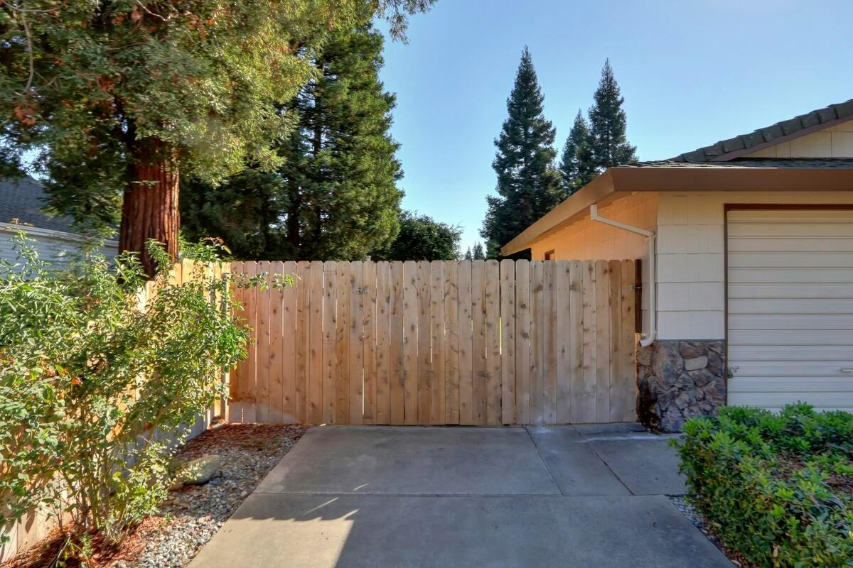 1578 Cedar Way