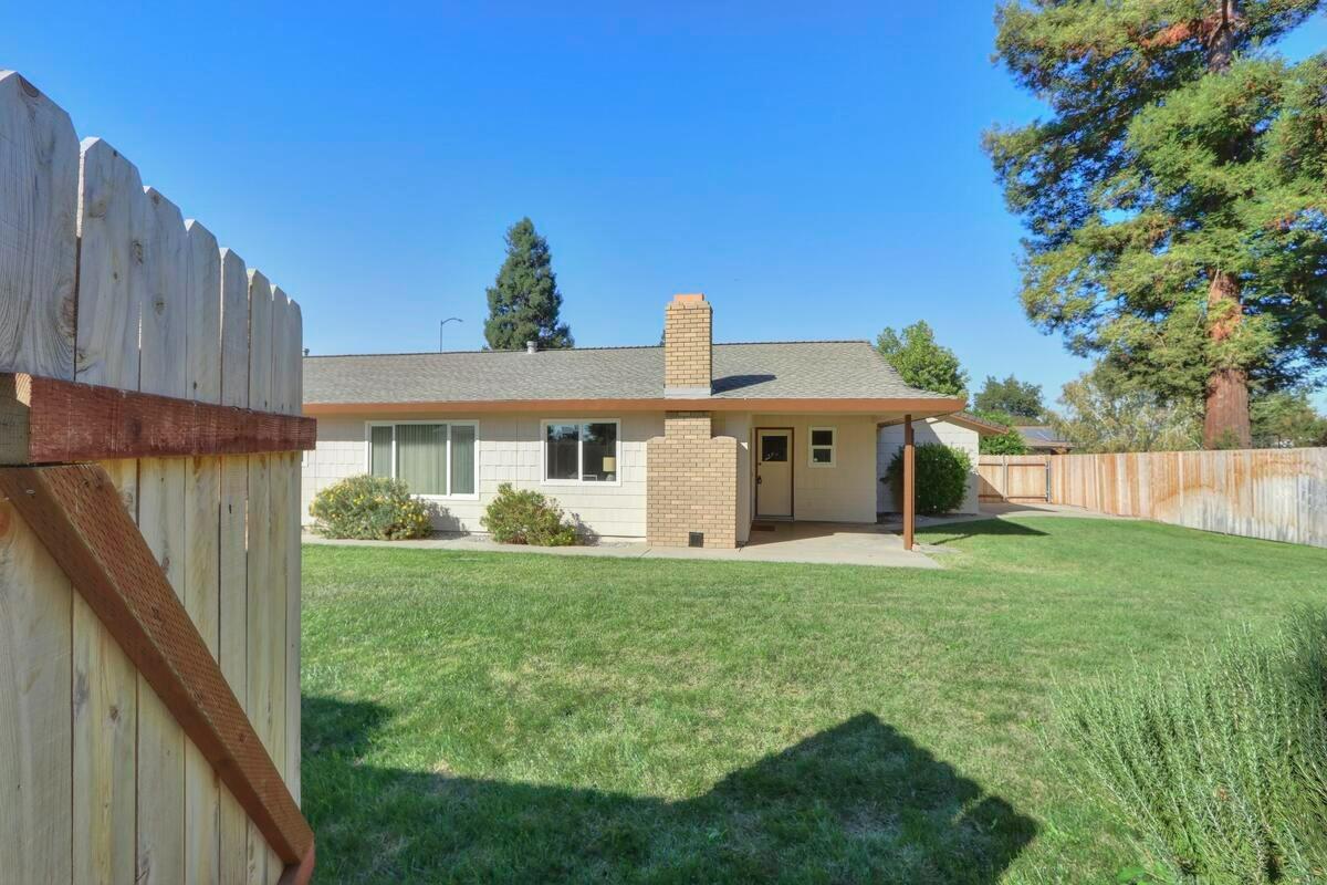 1578 Cedar Way
