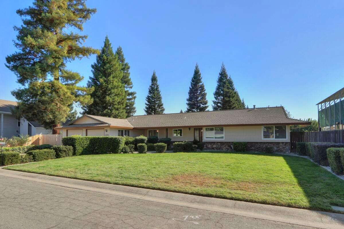 1578 Cedar Way