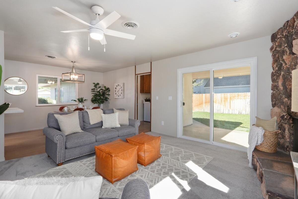 1578 Cedar Way