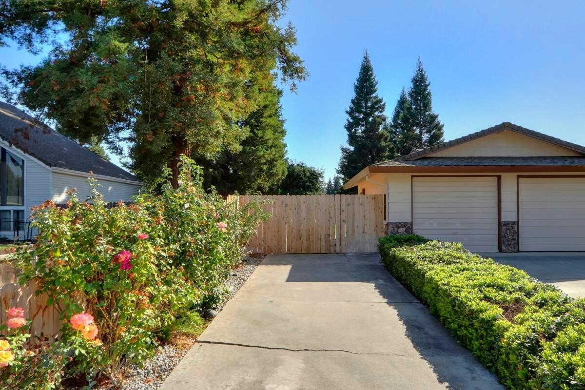 1578 Cedar Way