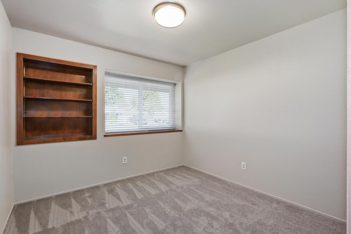 1578 Cedar Way