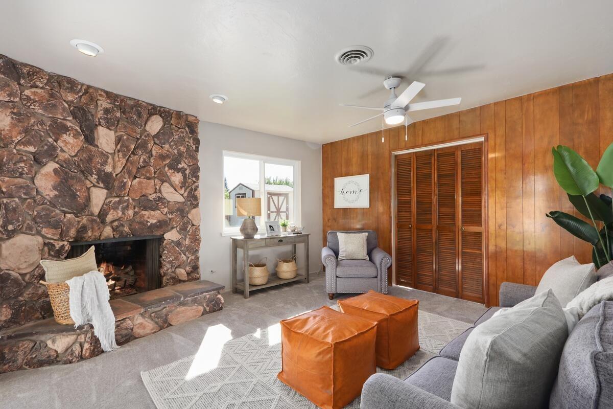 1578 Cedar Way