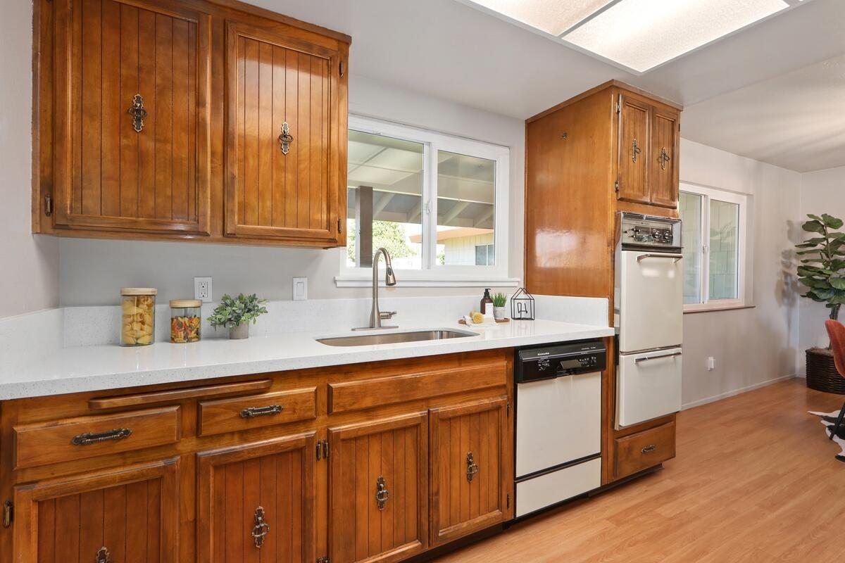 1578 Cedar Way