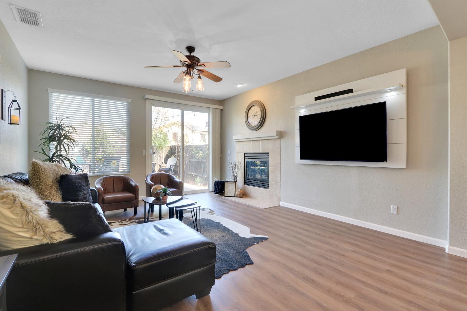 1525 Thurman Way