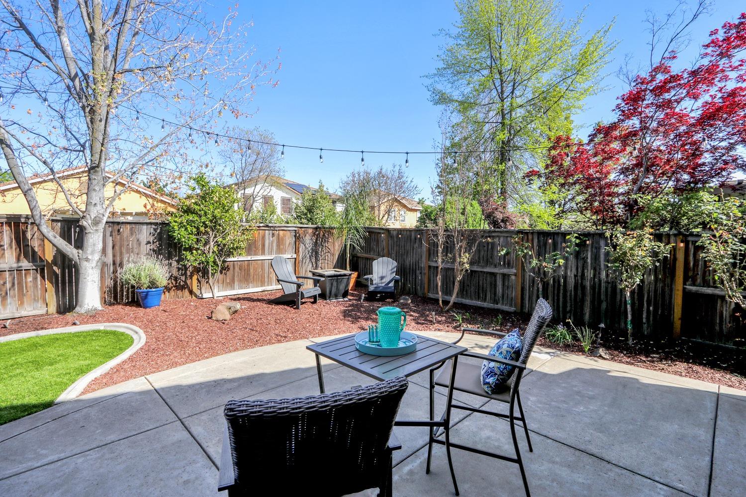 1525 Thurman Way