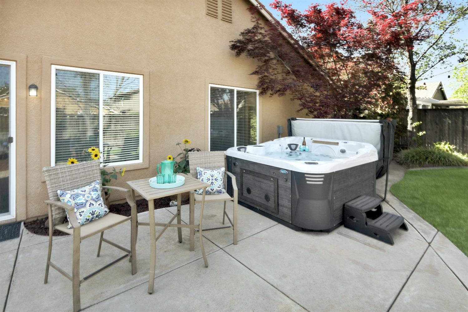1525 Thurman Way
