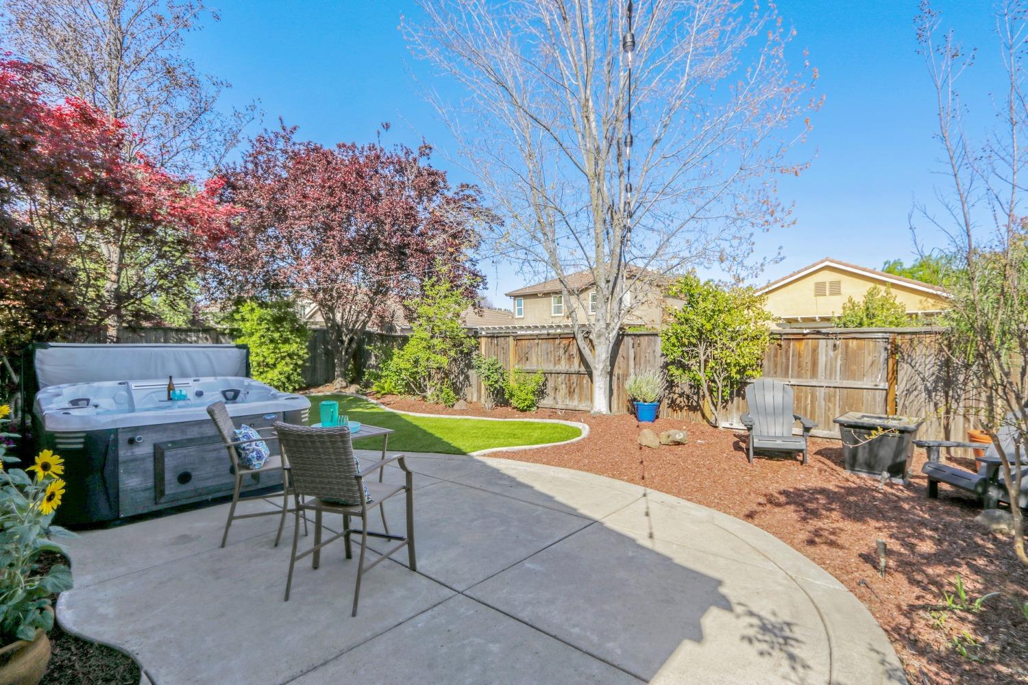 1525 Thurman Way