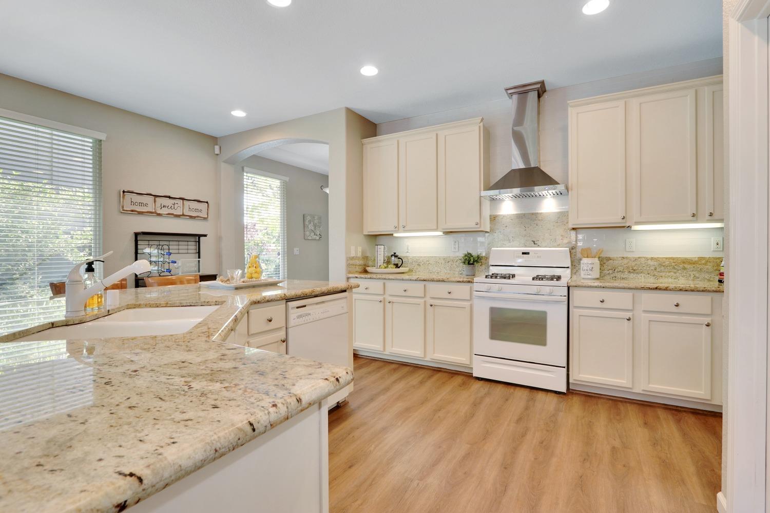 1525 Thurman Way