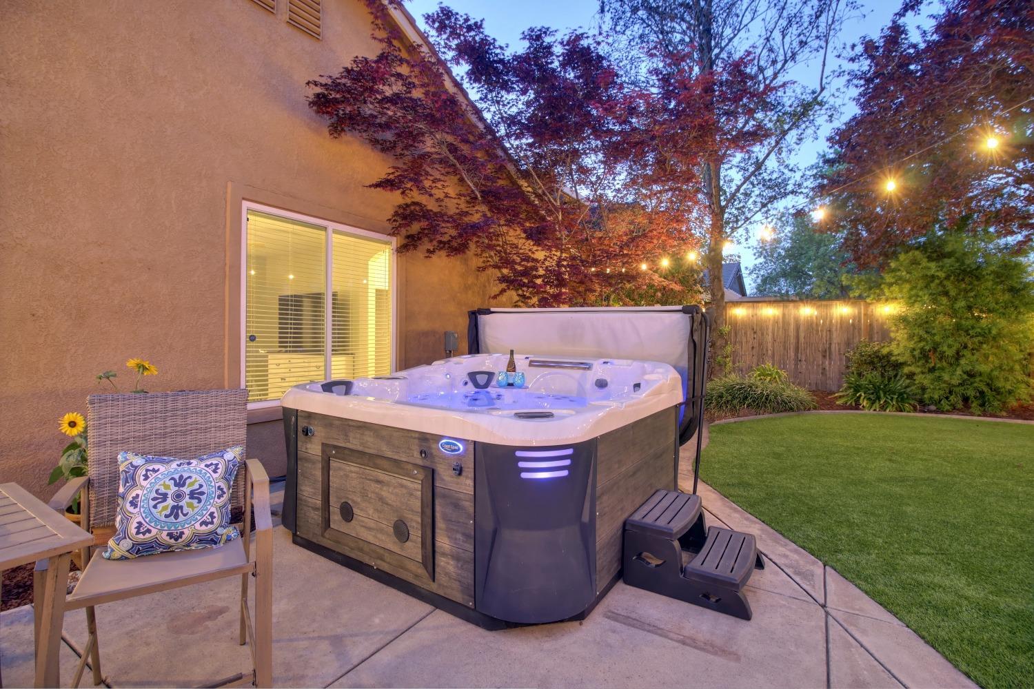 1525 Thurman Way
